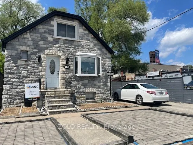 10 Ranee Avenue