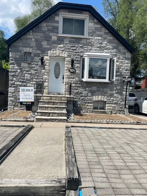 10 Ranee Avenue