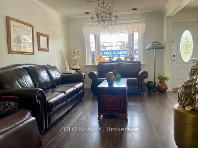 10 Ranee Avenue