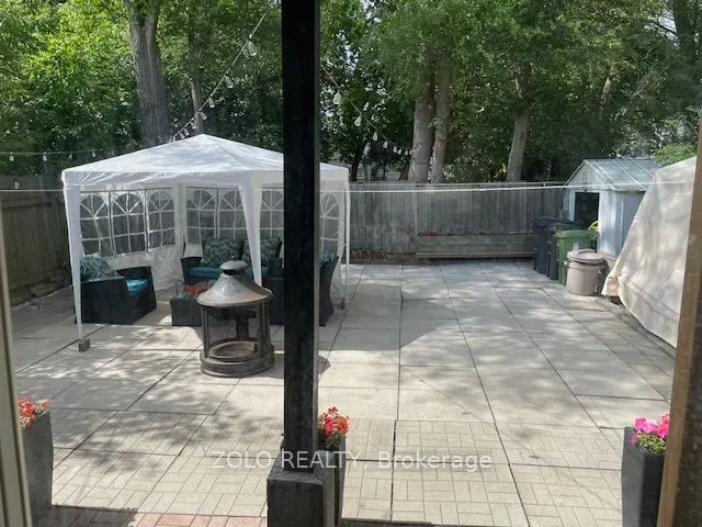 10 Ranee Avenue