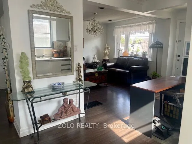 10 Ranee Avenue
