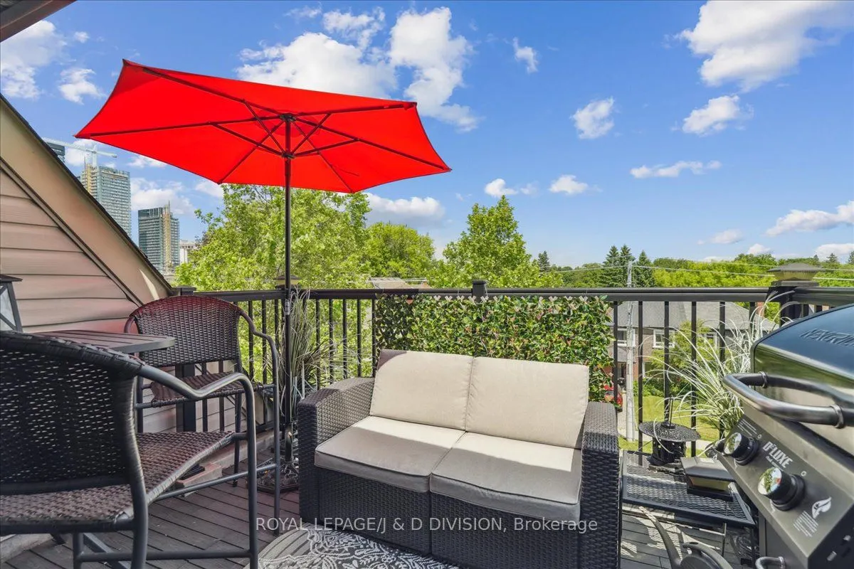 361 Roehampton Avenue, #2