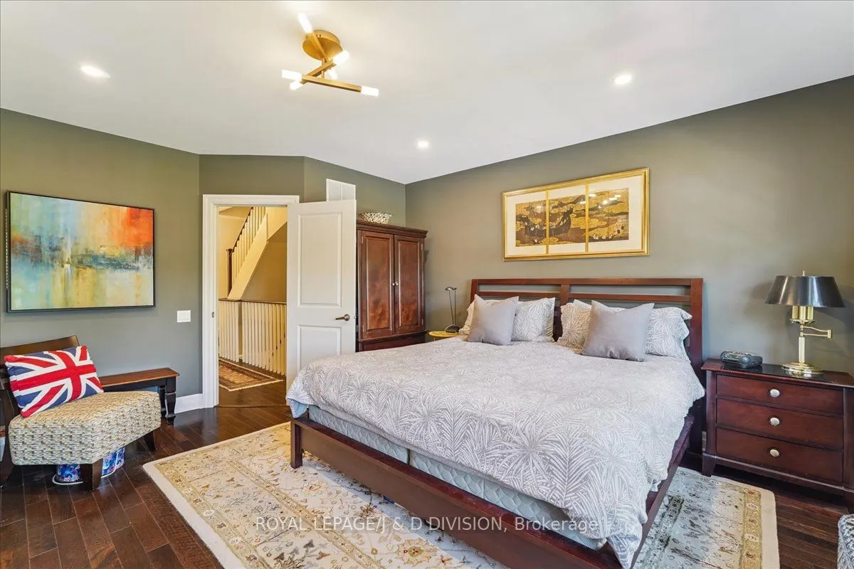 361 Roehampton Avenue, #2