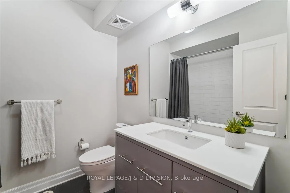 361 Roehampton Avenue, #2