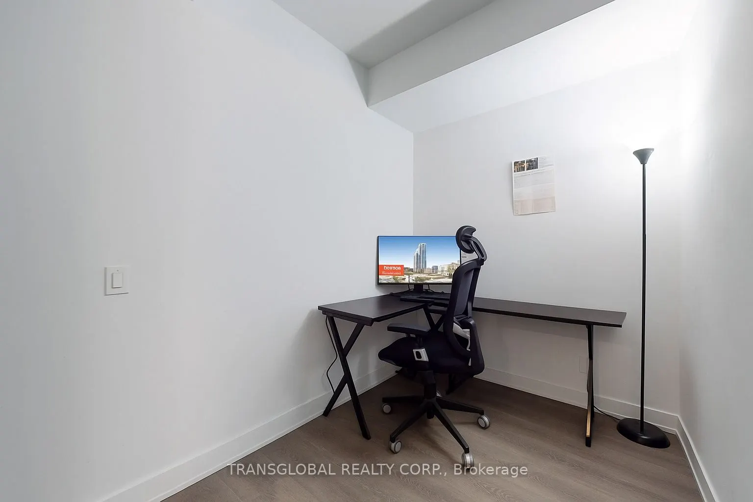 181 Dundas Street E, #3801