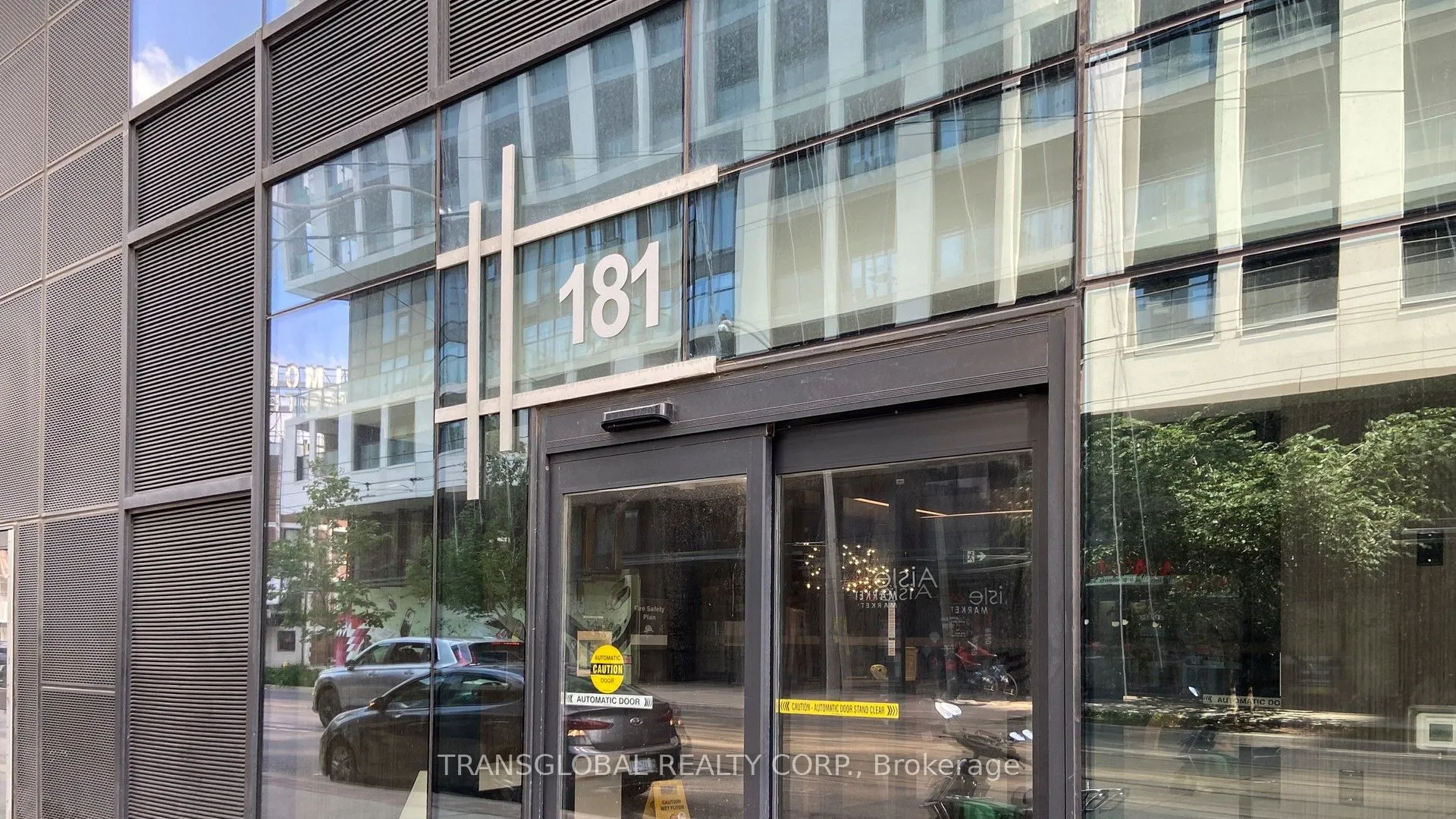 181 Dundas Street E, #3801