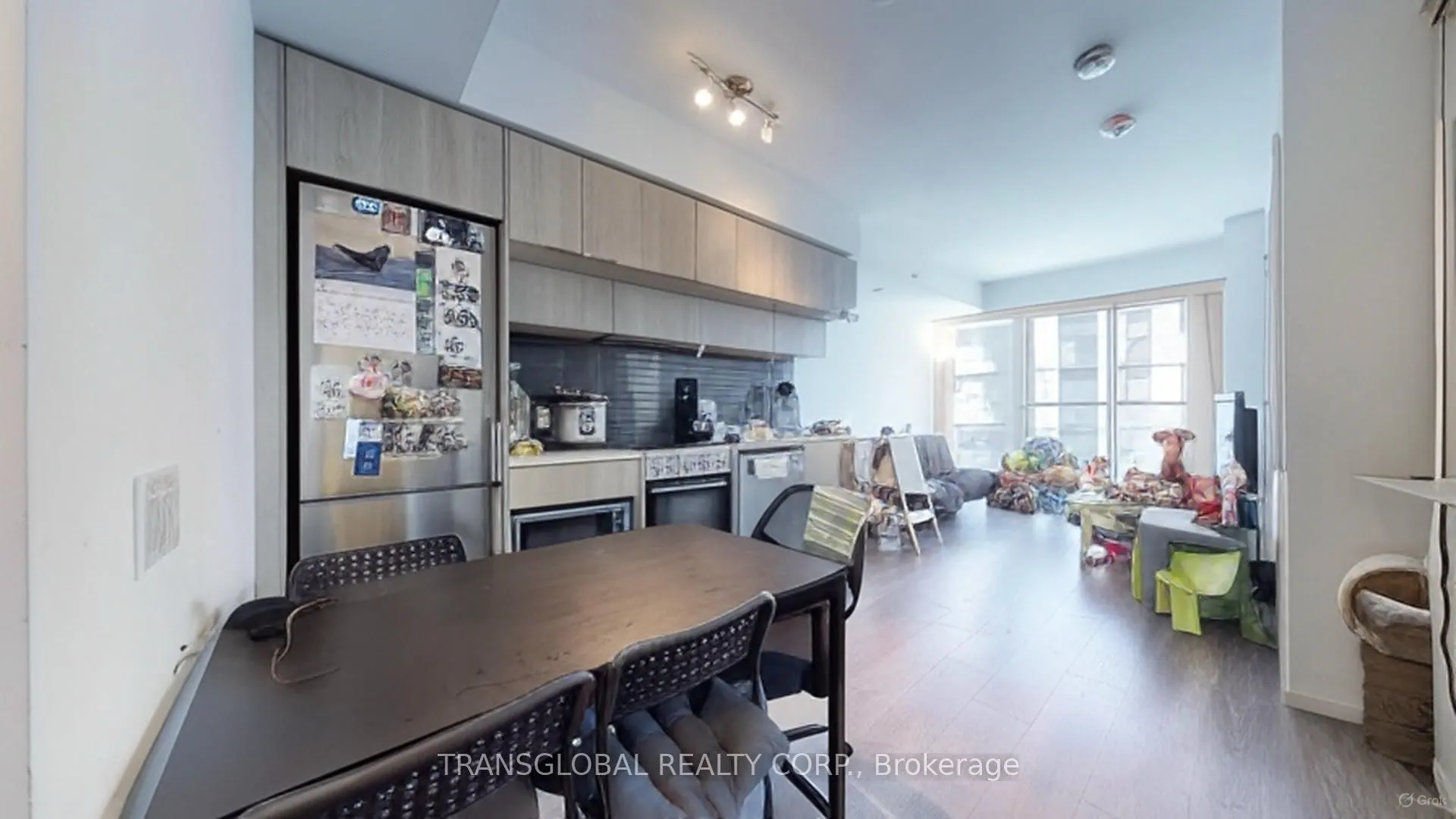 181 Dundas Street E, #3801