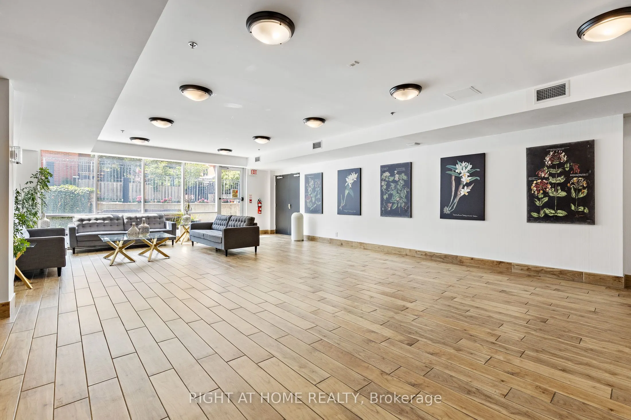 205 Wellesley Street E, #205