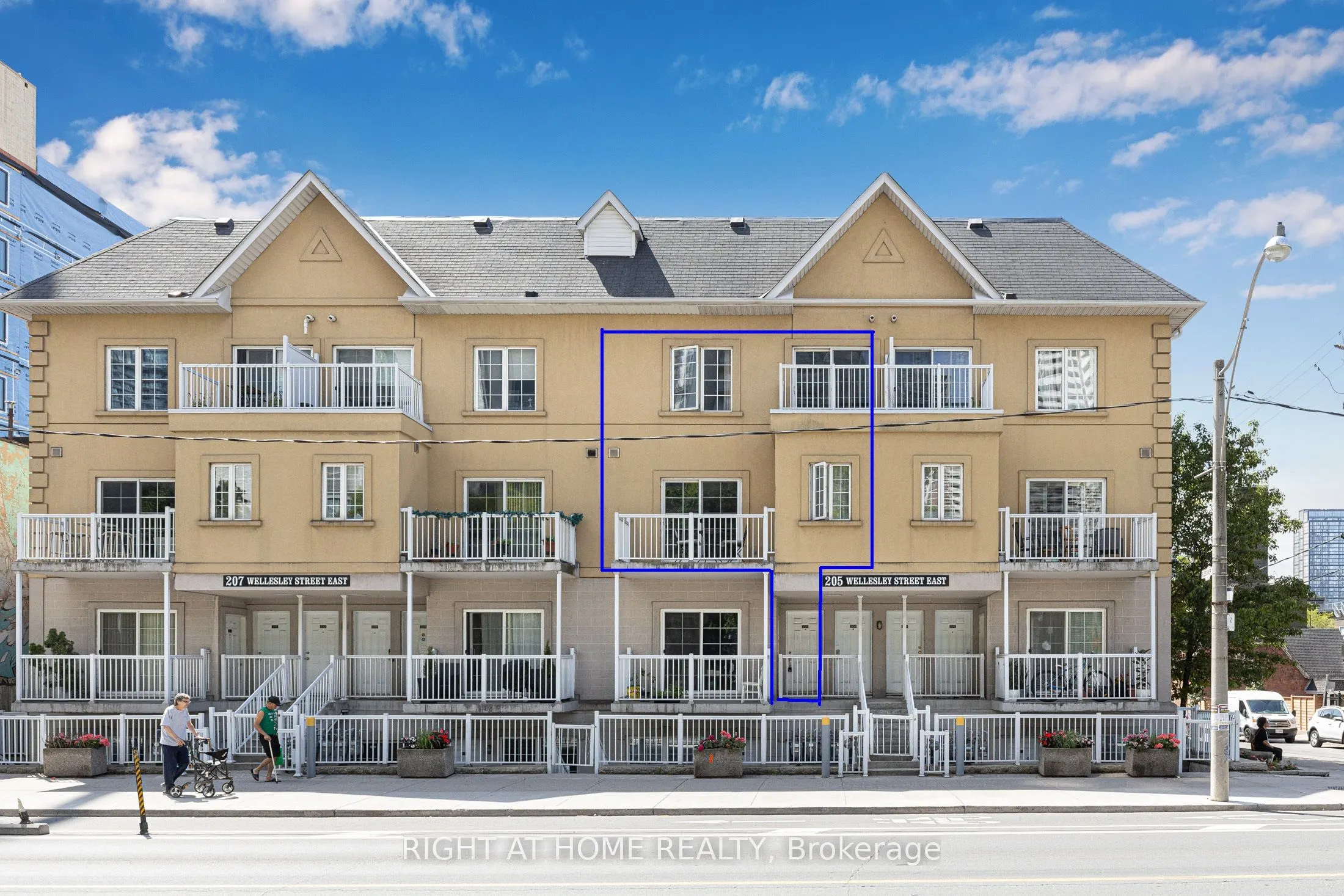205 Wellesley Street E, #205