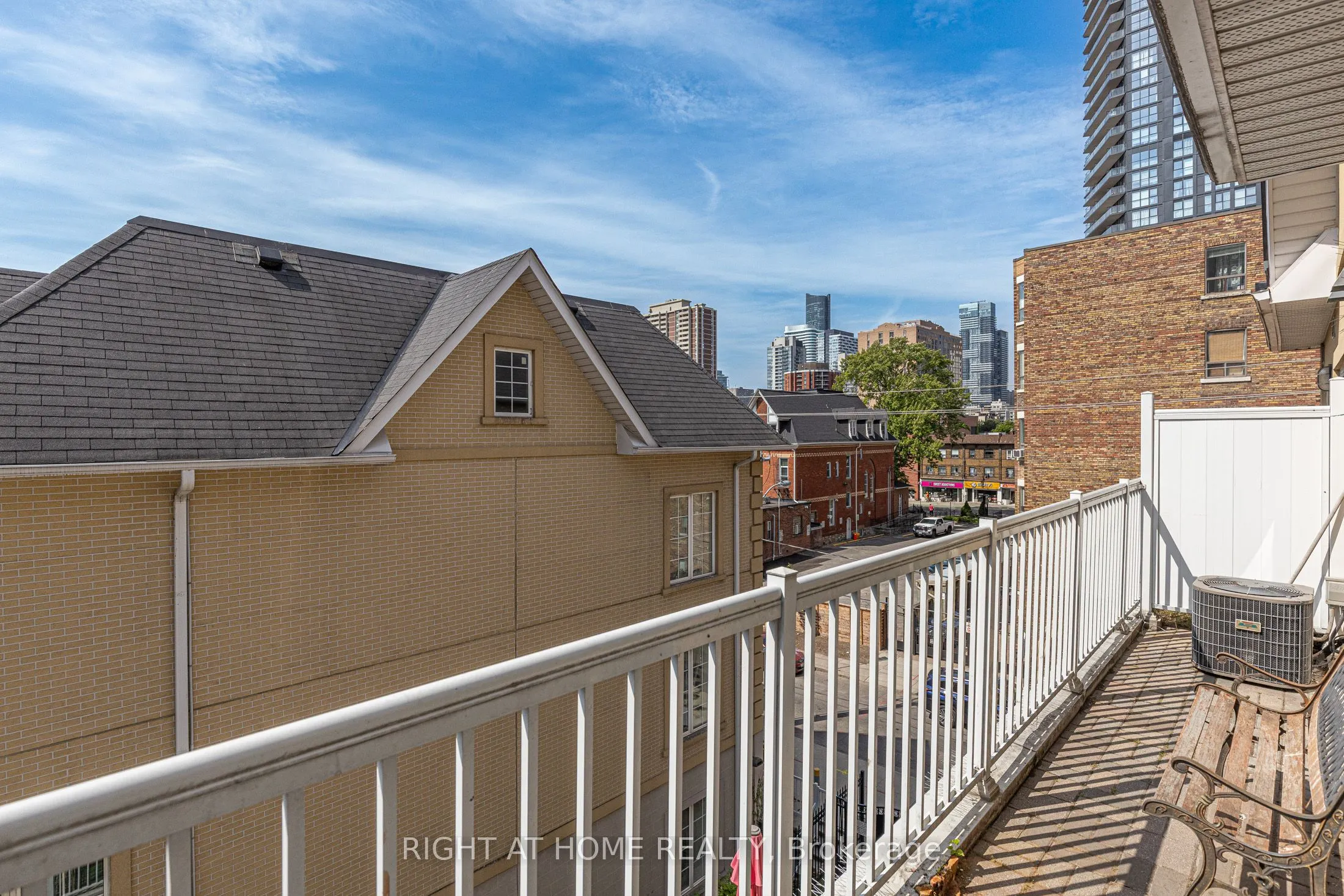 205 Wellesley Street E, #205
