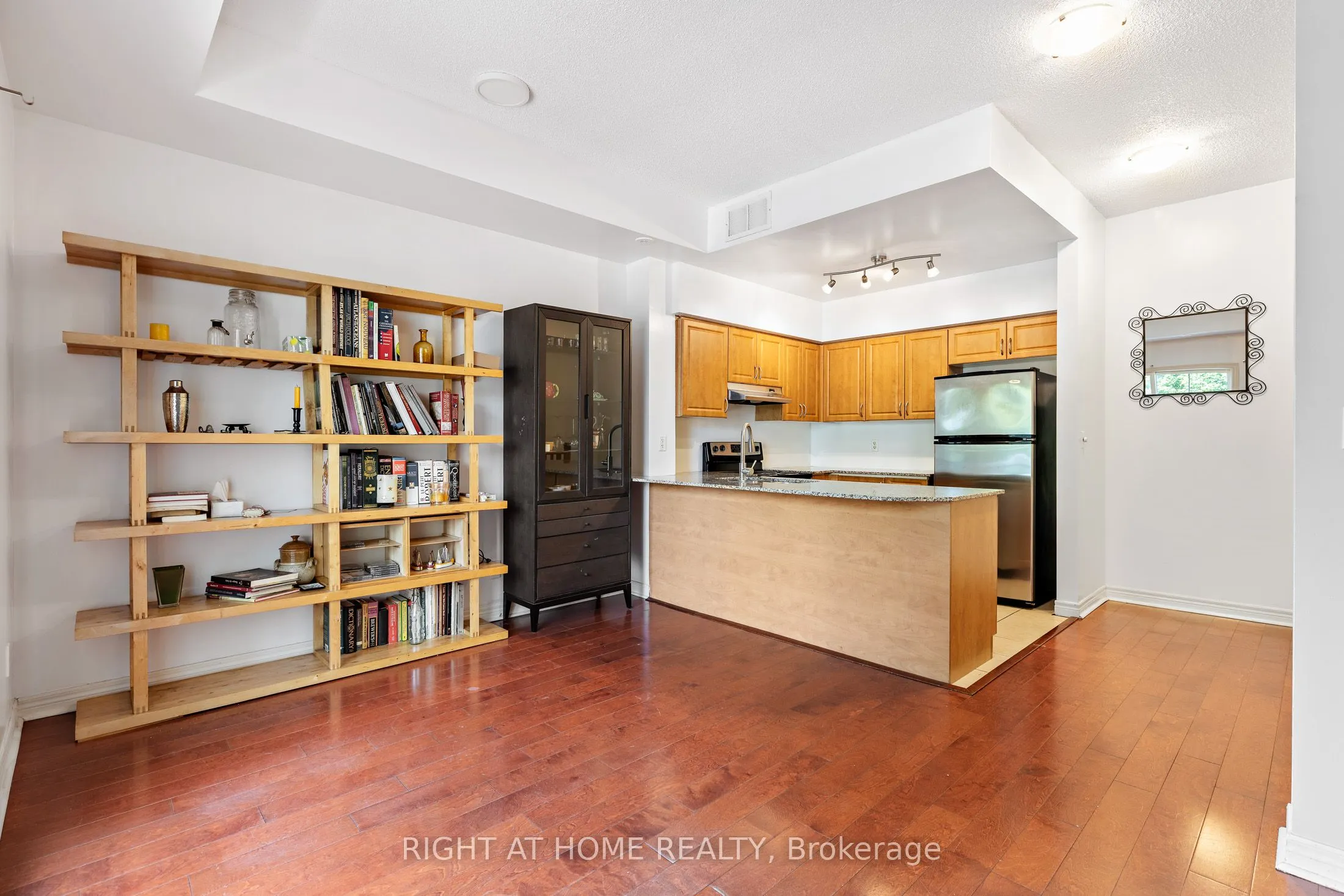 205 Wellesley Street E, #205