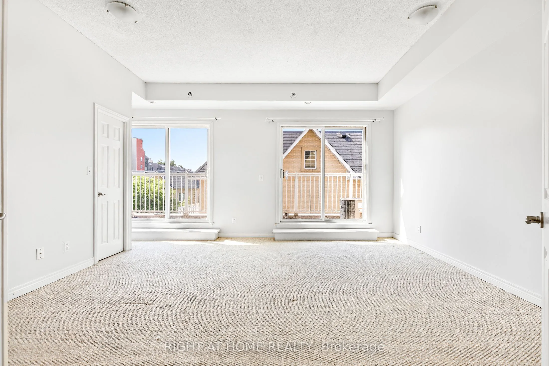 205 Wellesley Street E, #205