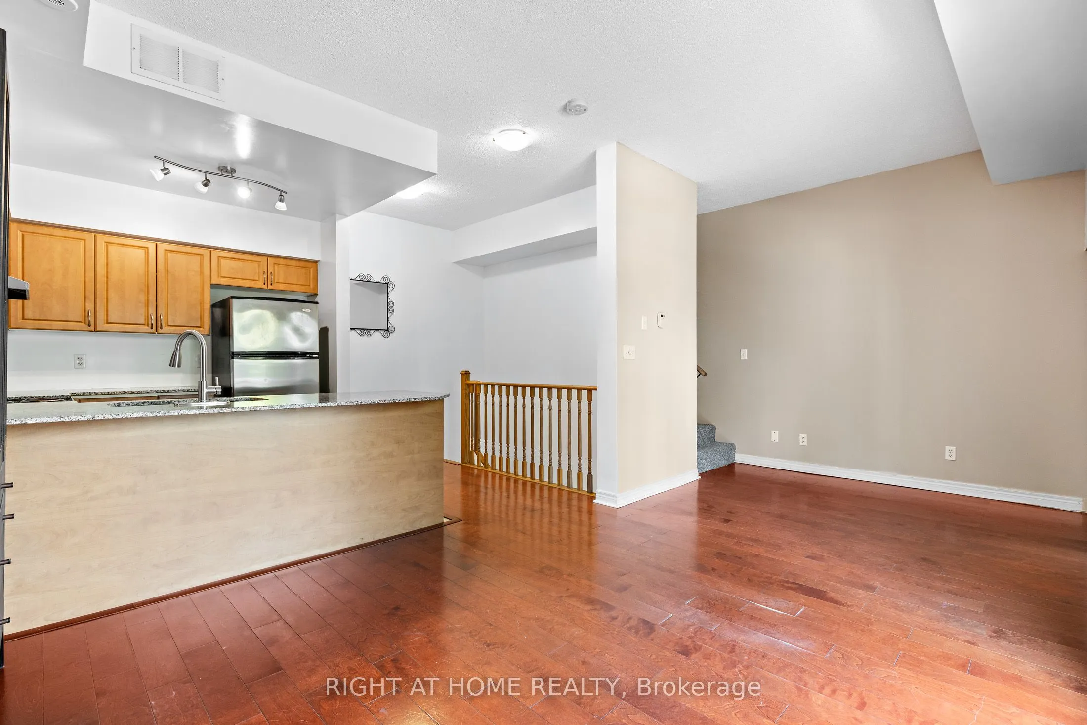 205 Wellesley Street E, #205