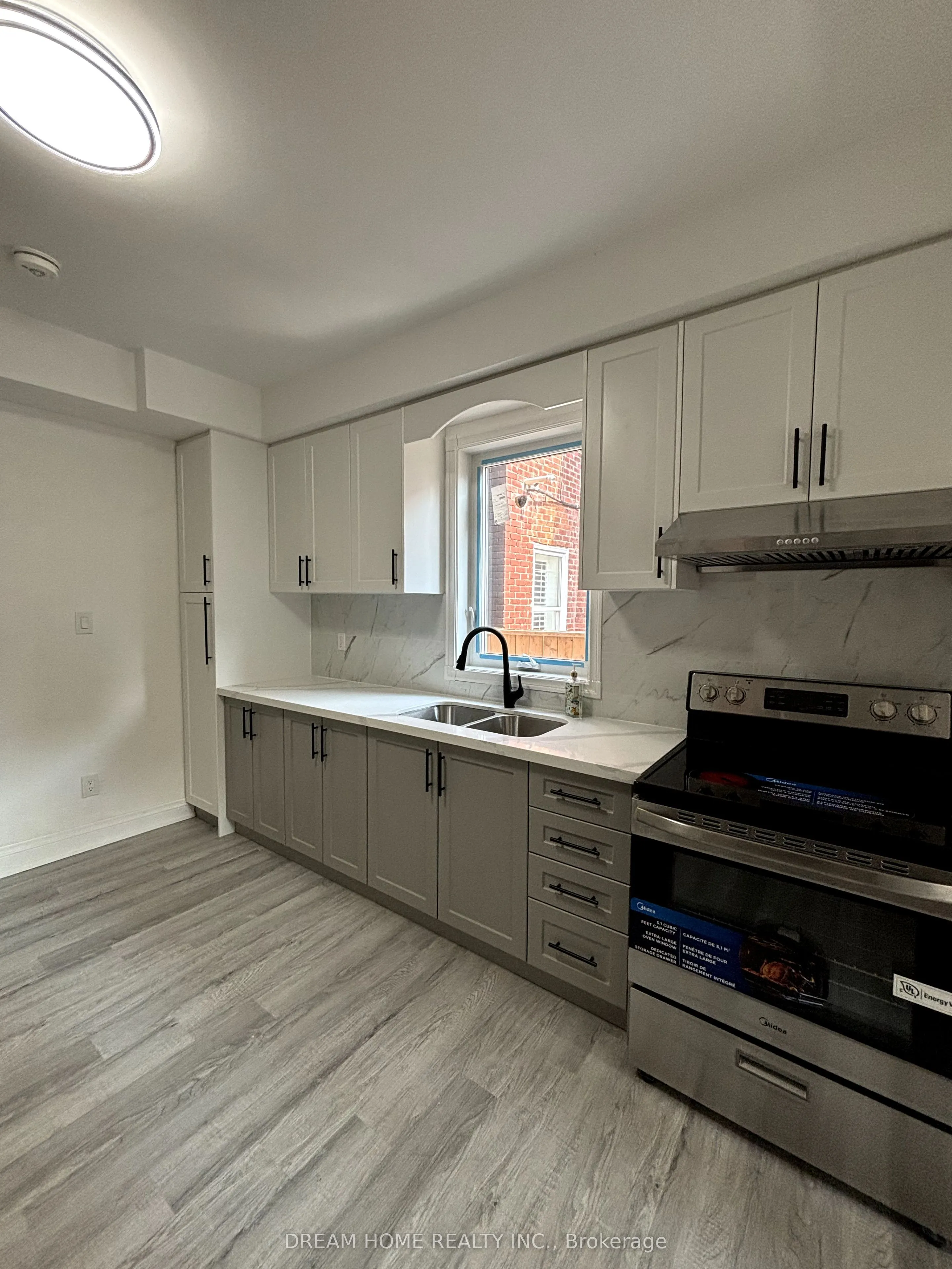 262 clinton Street, #202