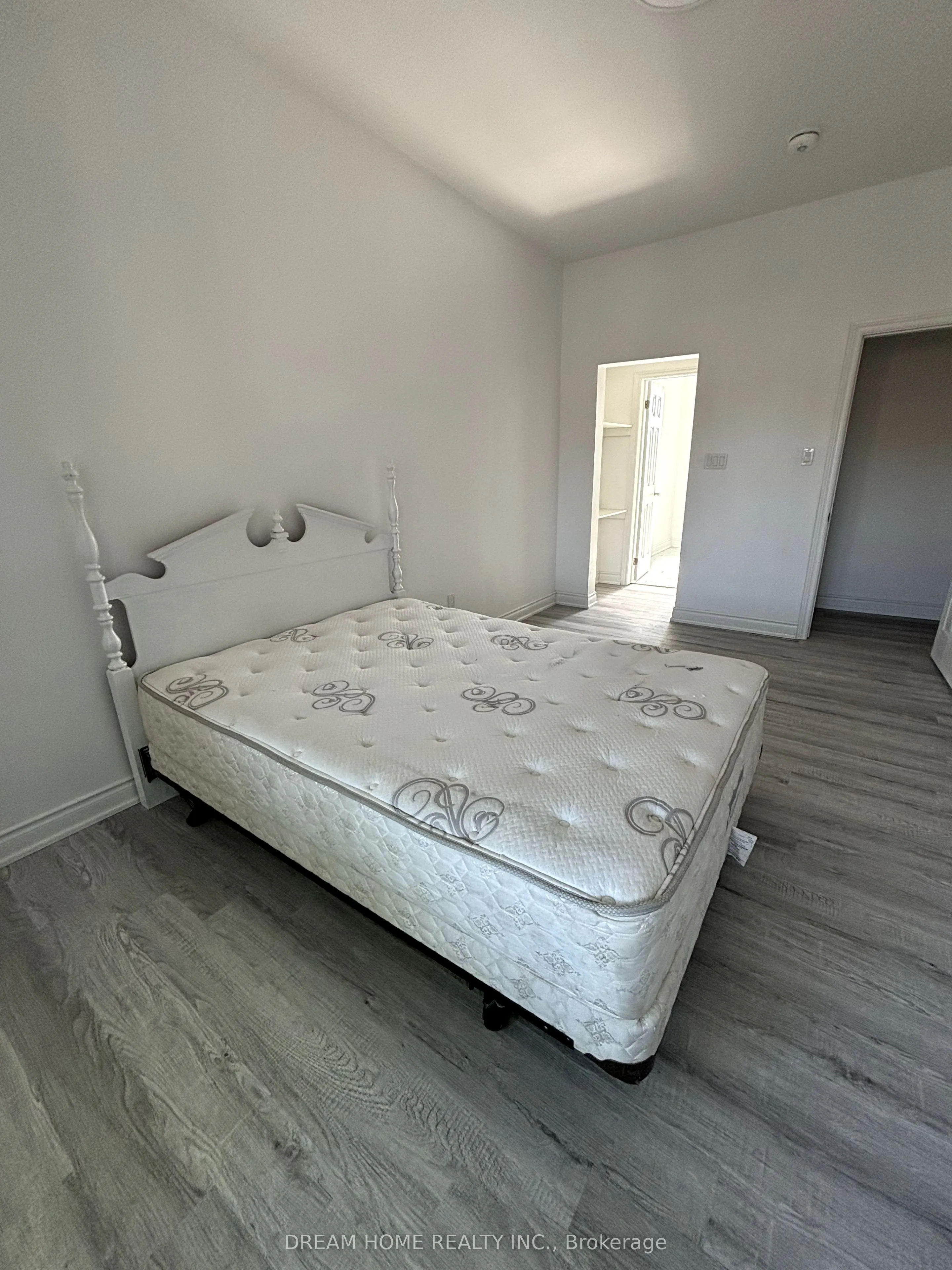 262 clinton Street, #202