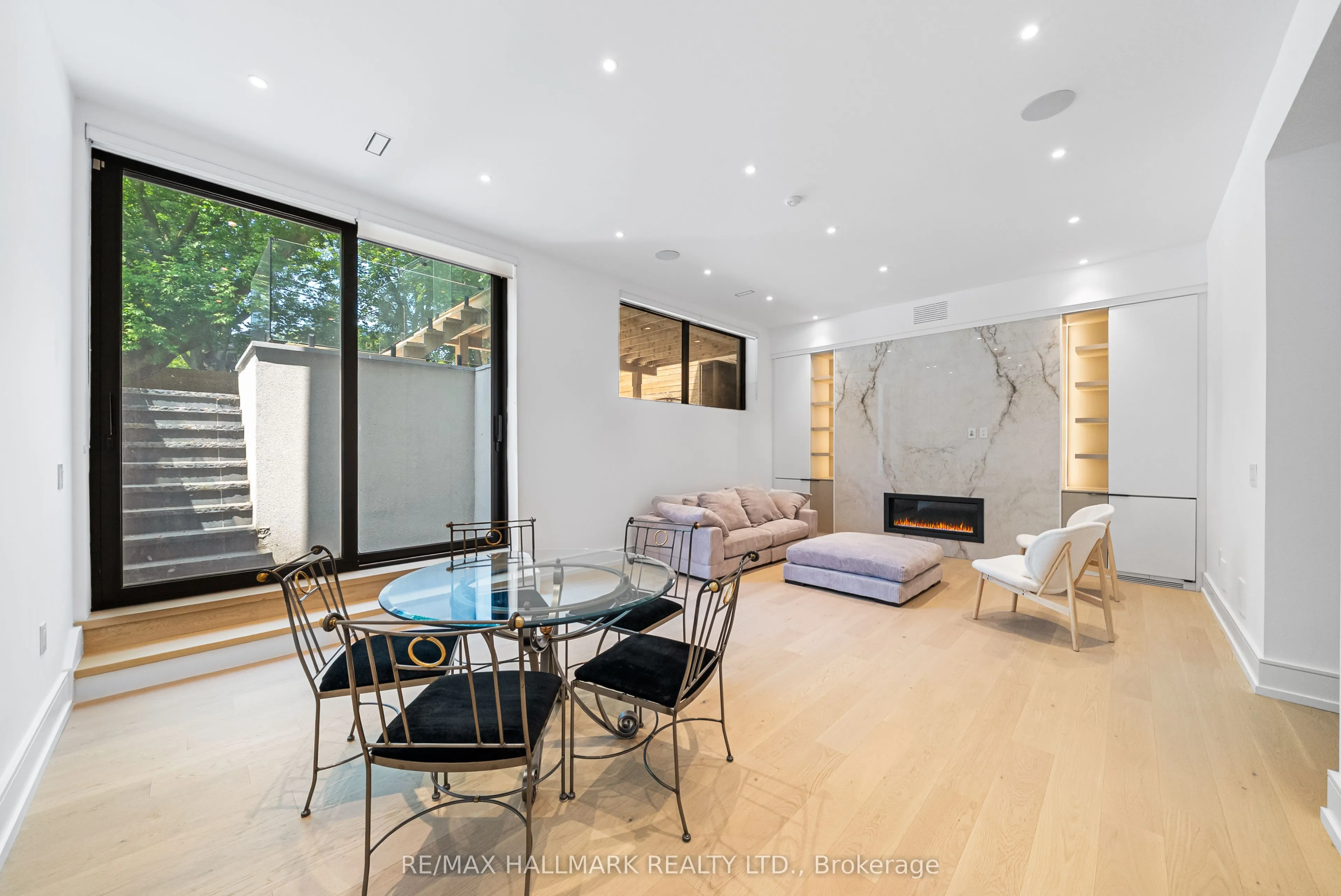 22 Divadale Drive