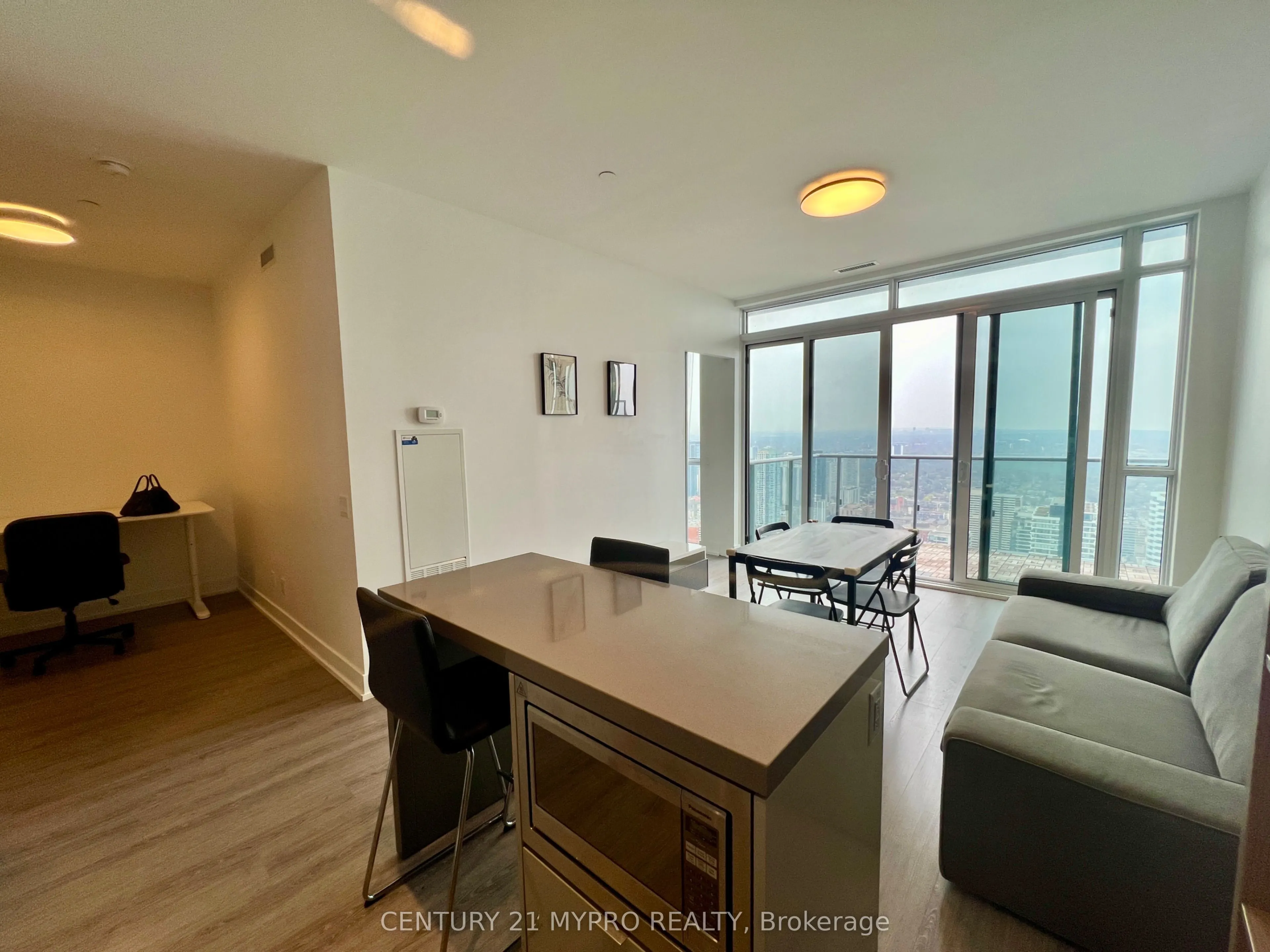 7 Grenville Street, #5809