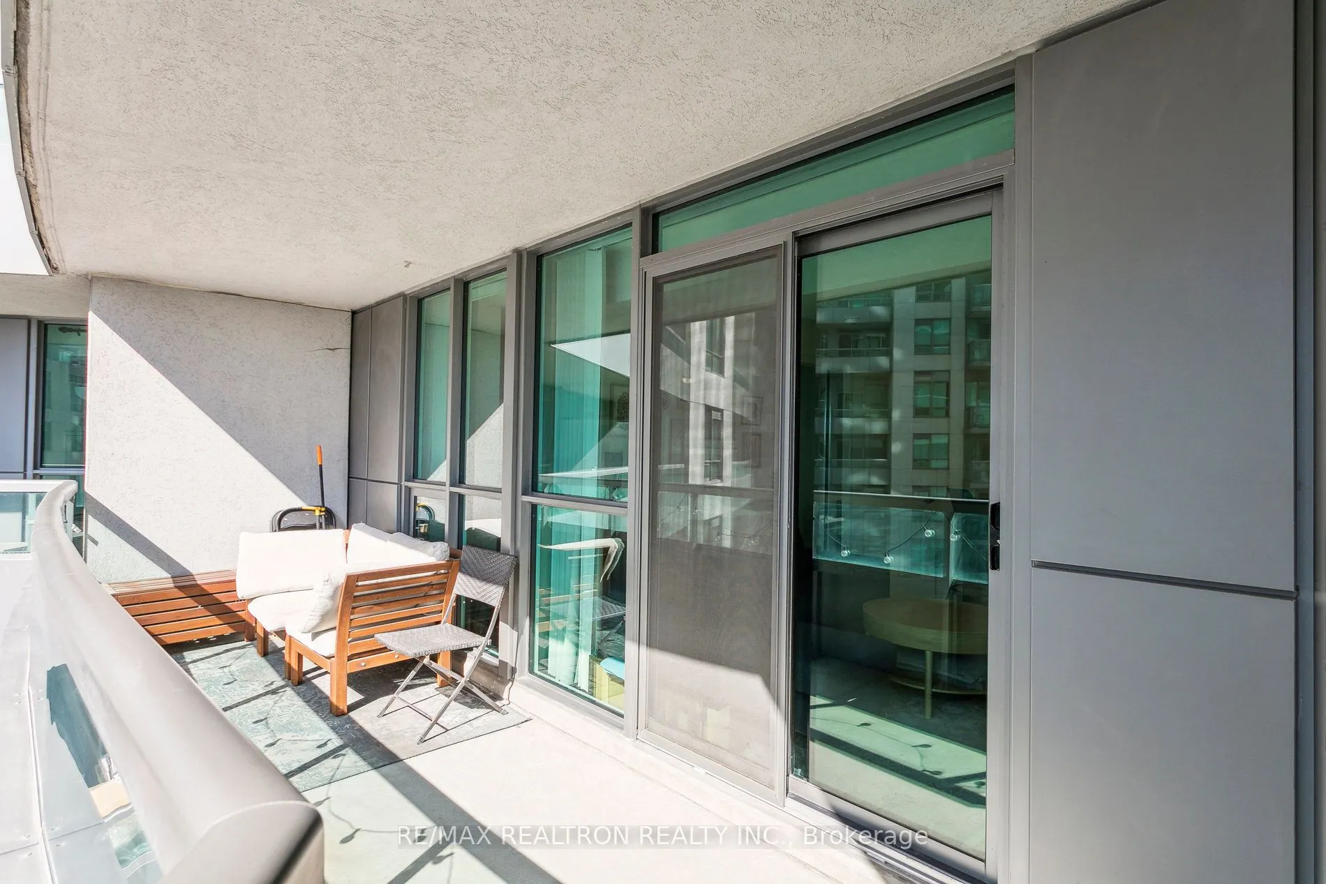 19 Grand Trunk Crescent, #1215