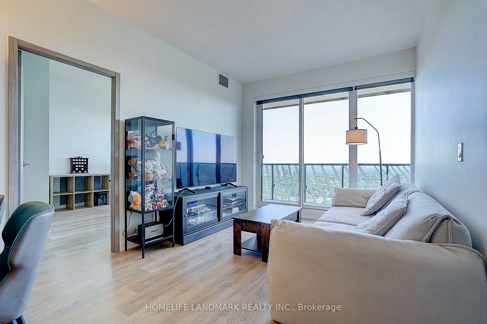 85 Mcmahon Drive, #3502