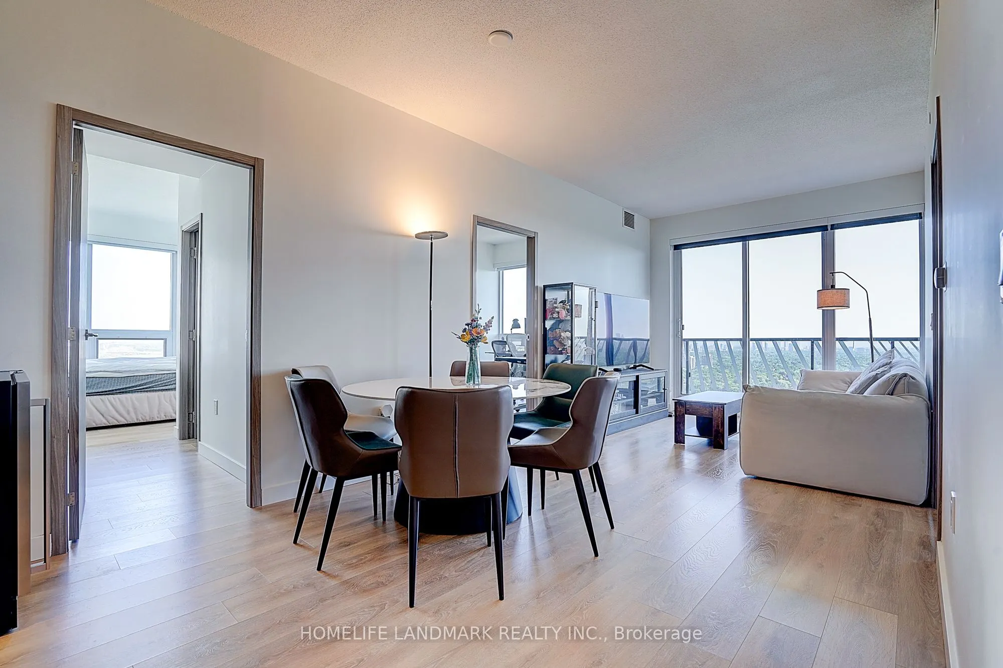 85 Mcmahon Drive, #3502