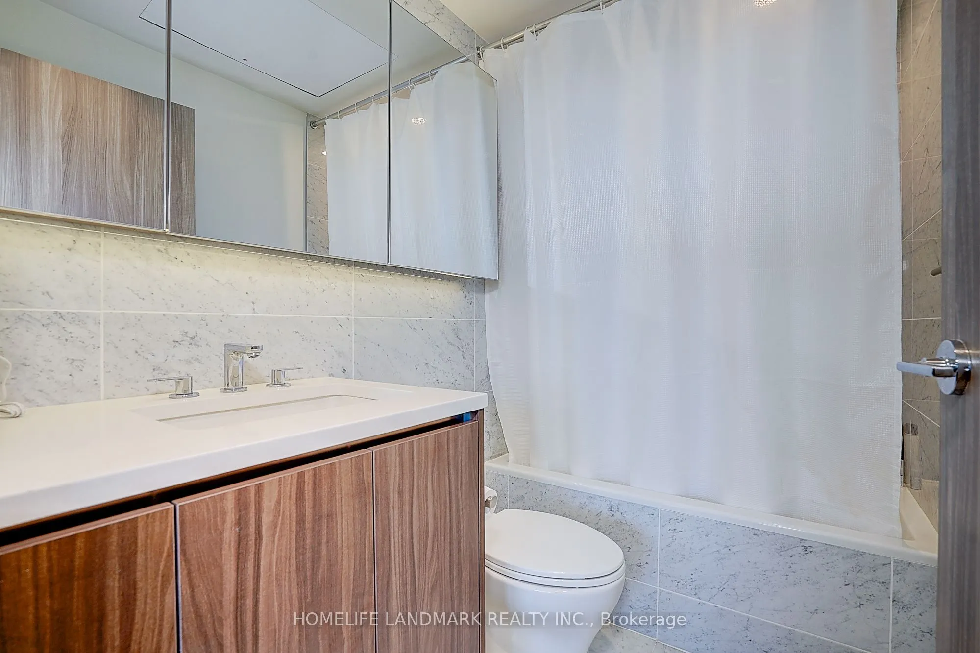 85 Mcmahon Drive, #3502