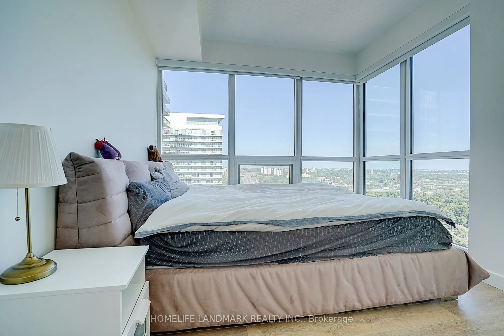85 Mcmahon Drive, #3502