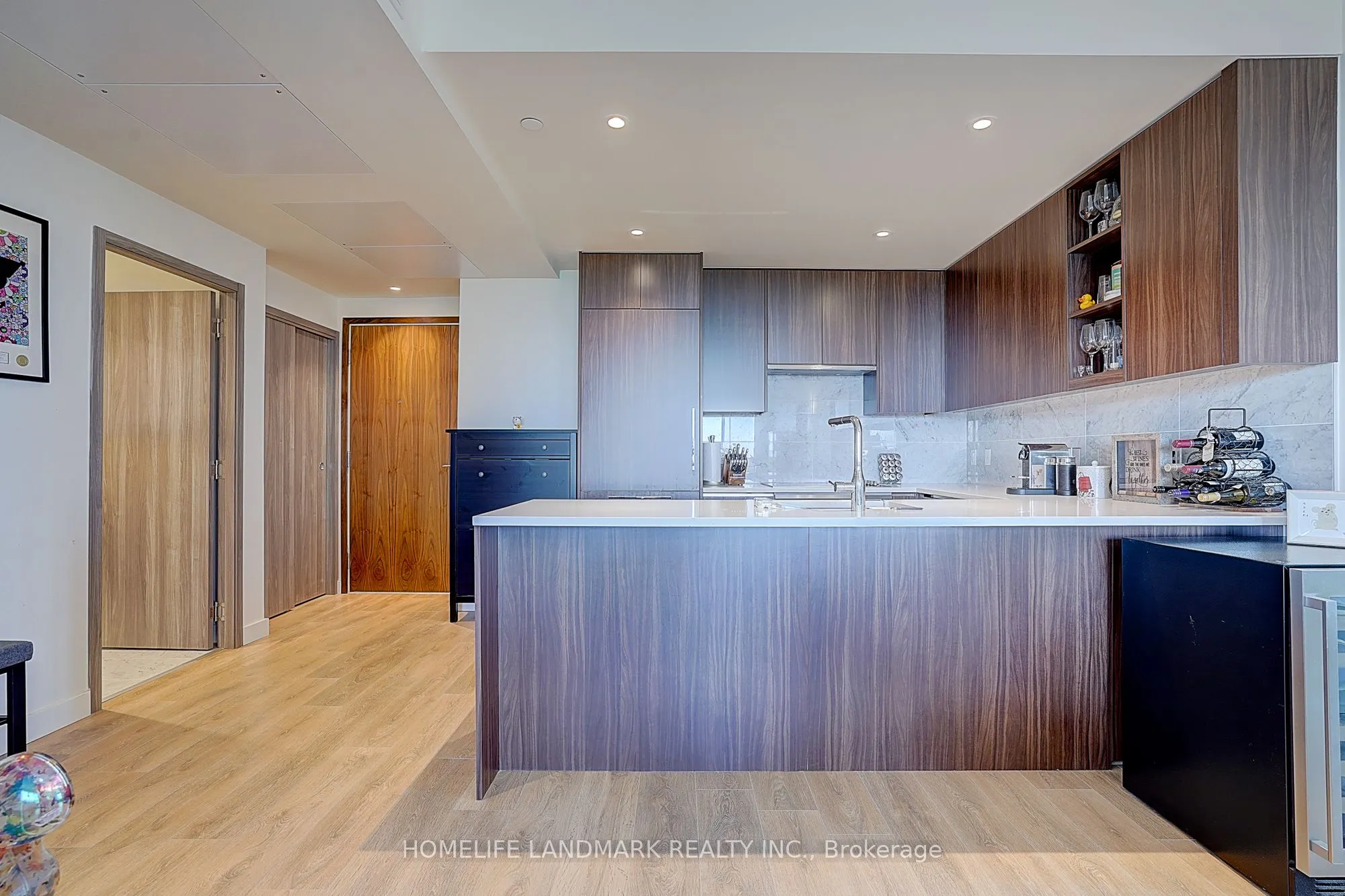 85 Mcmahon Drive, #3502