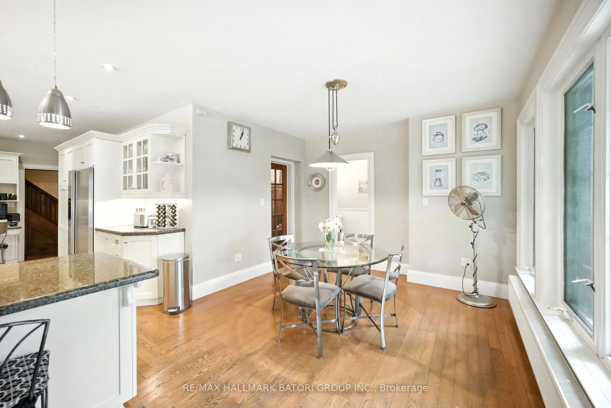 33 Burnaby Boulevard