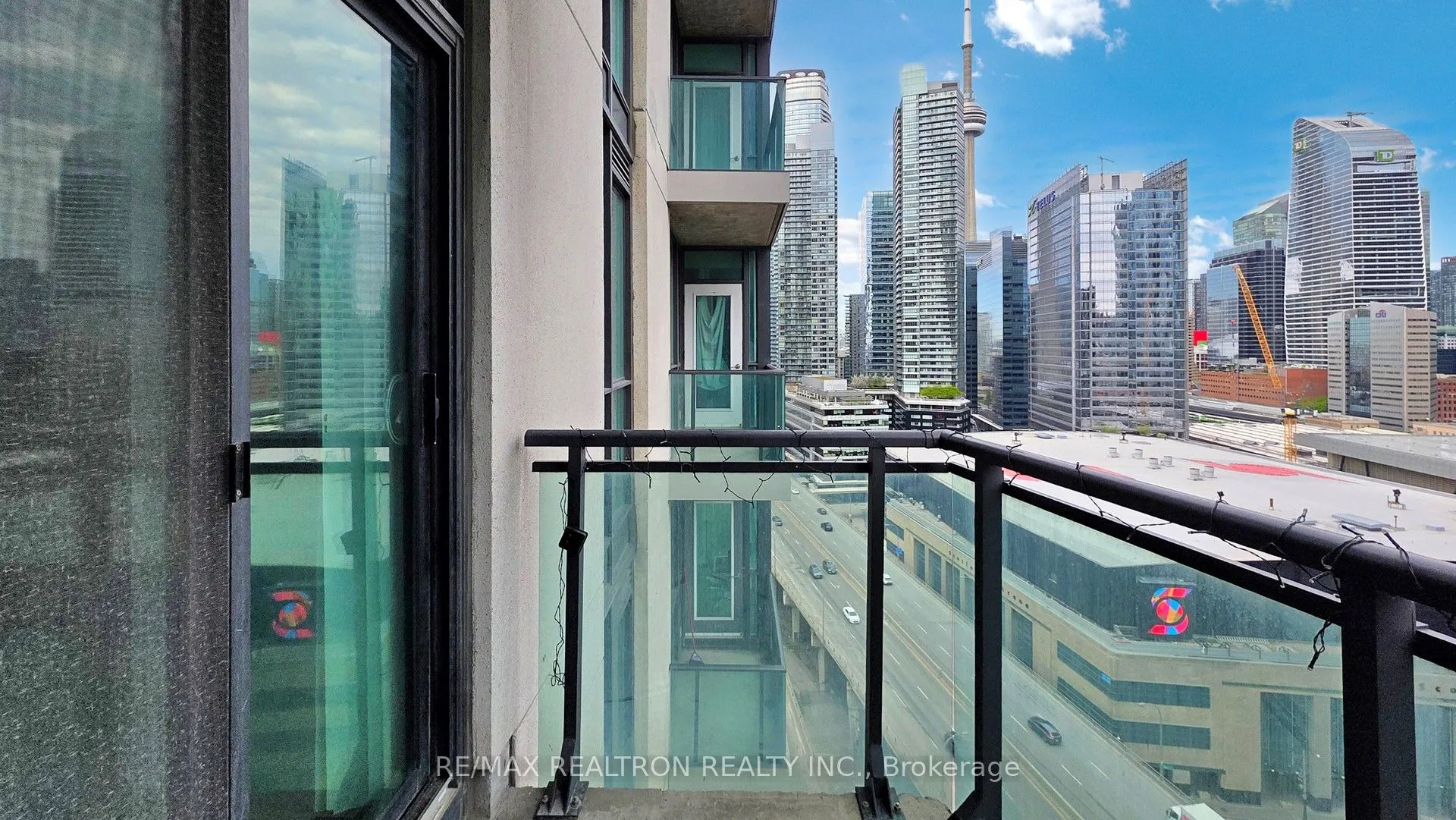 18 Harbour Street #2104