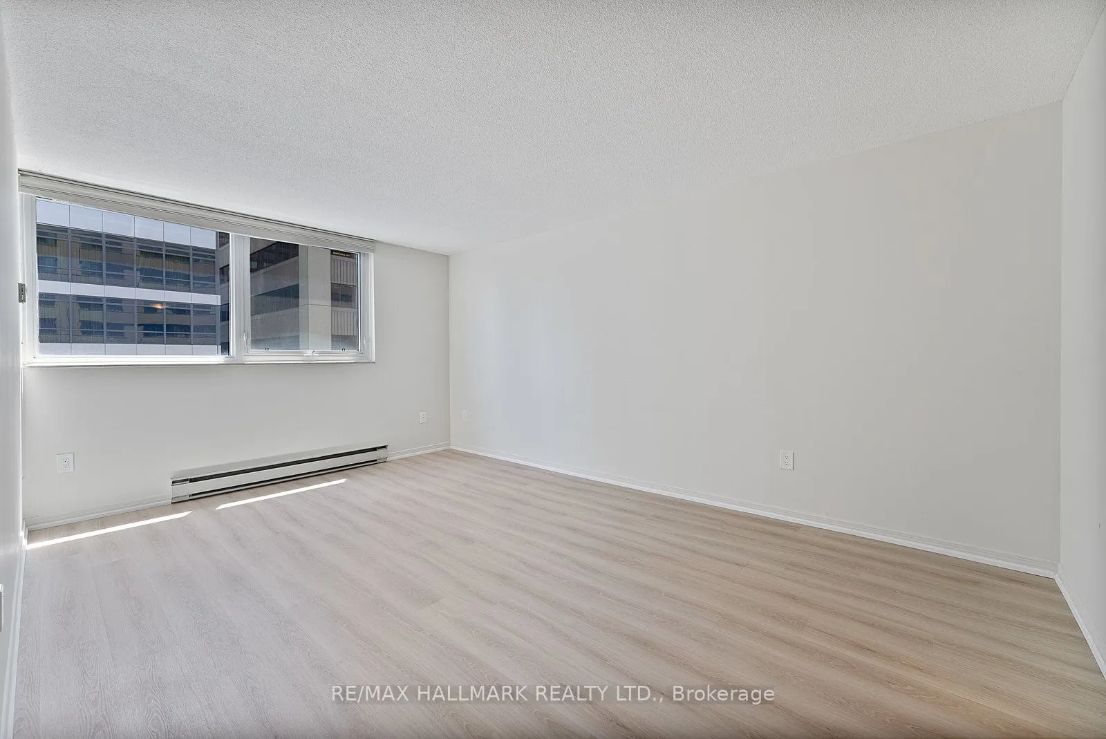 360 Bloor Street E, #1107