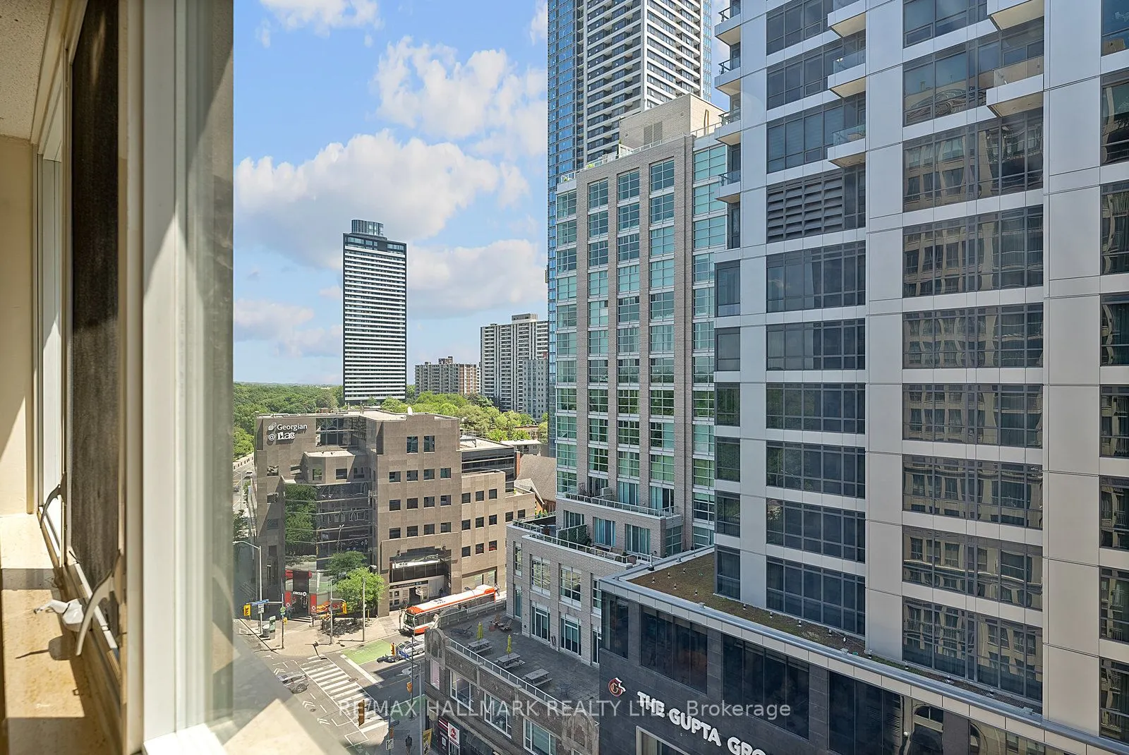 360 Bloor Street E, #1107