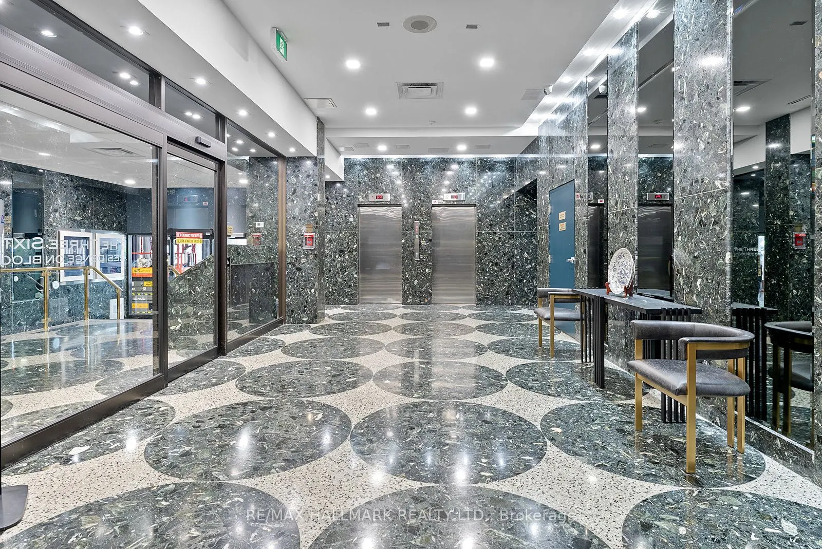 360 Bloor Street E, #1107