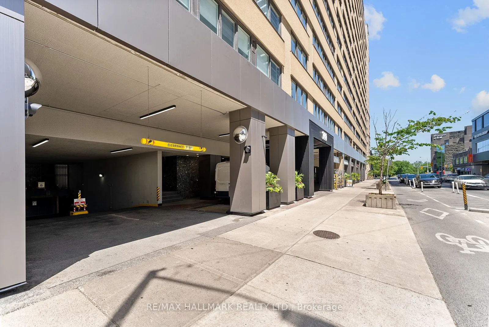 360 Bloor Street E, #1107