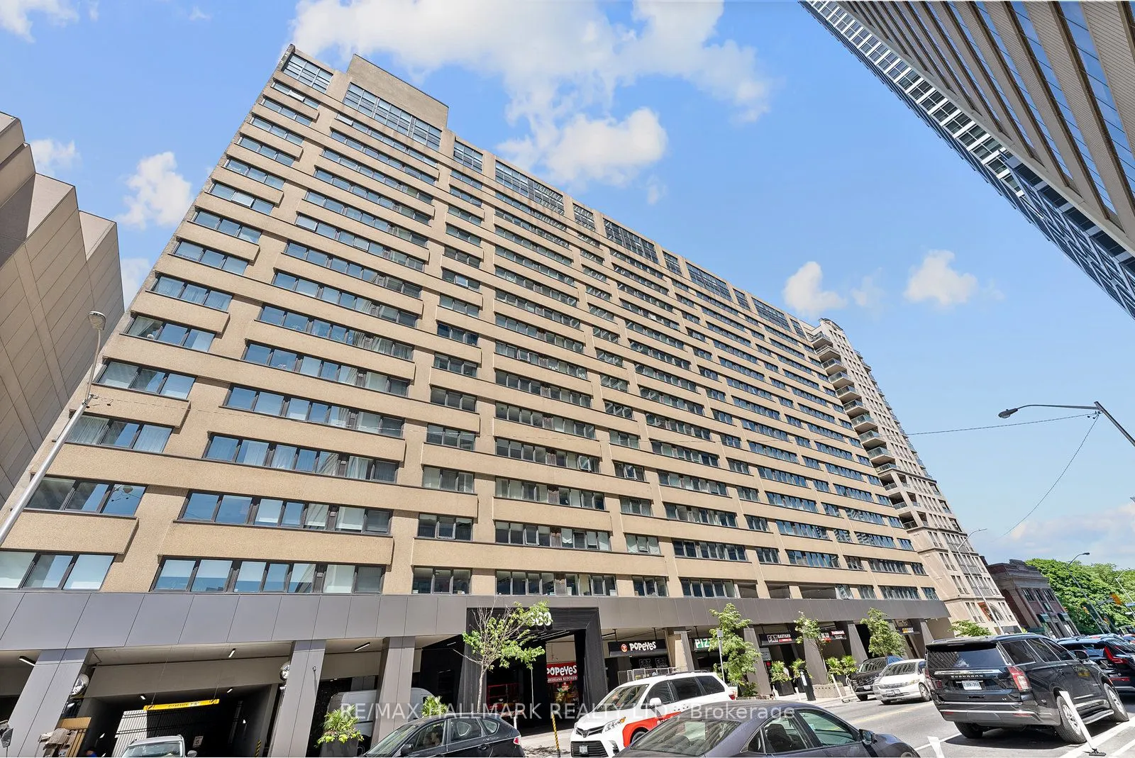 360 Bloor Street E, #1107