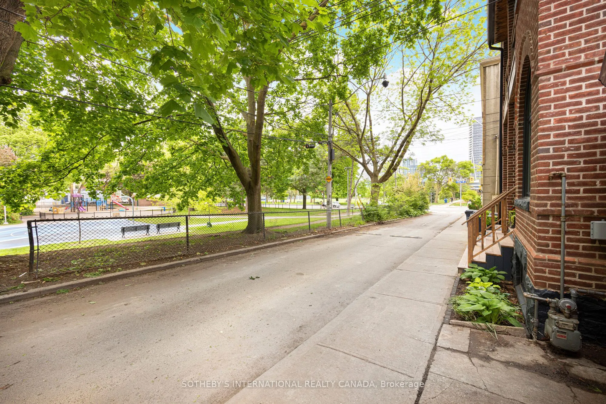54b Stanley Terrace