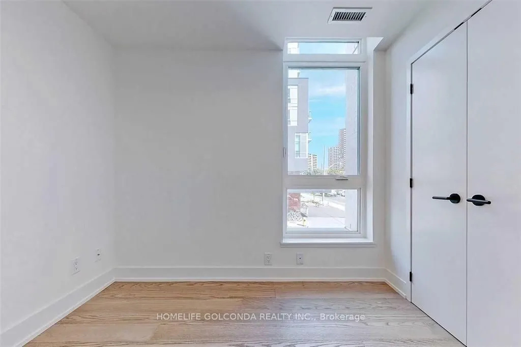 100 River Street, #Th07