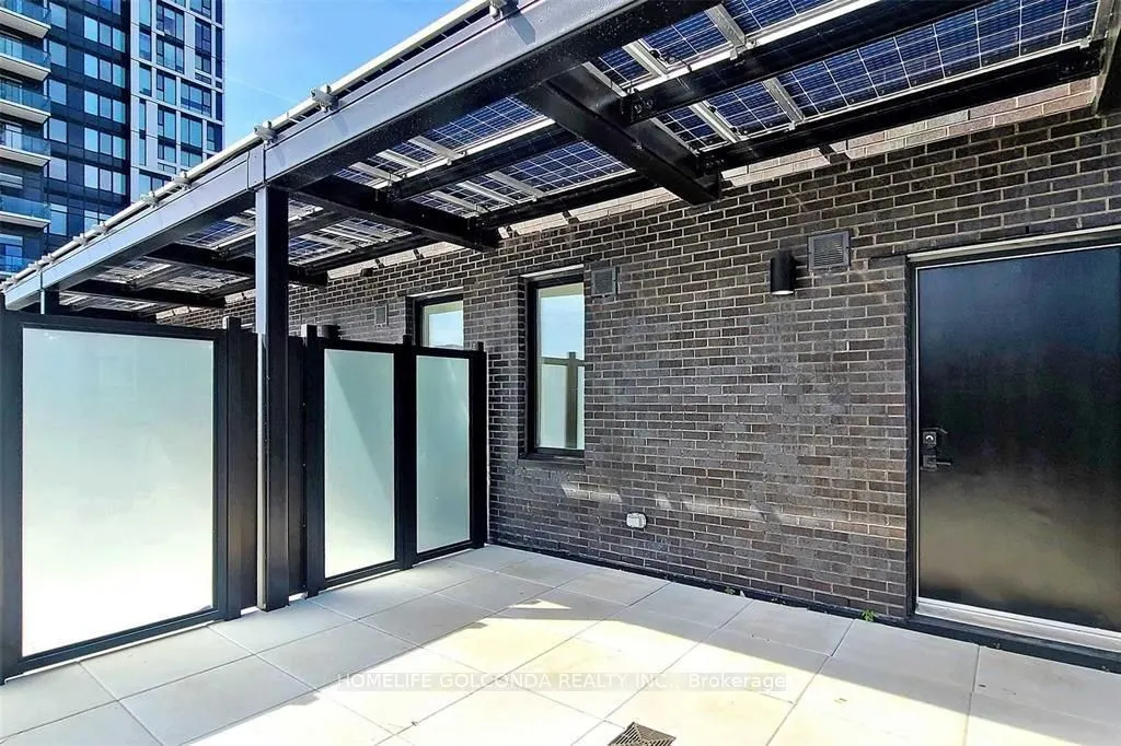 100 River Street, #Th07