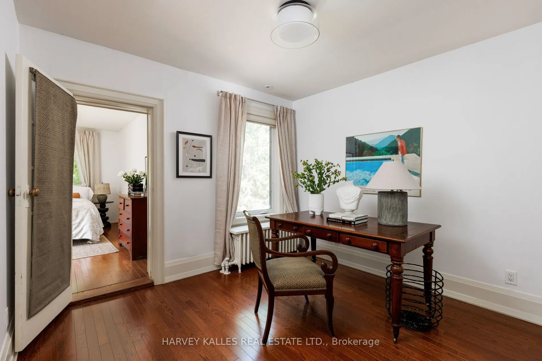 8 Edgewood Crescent