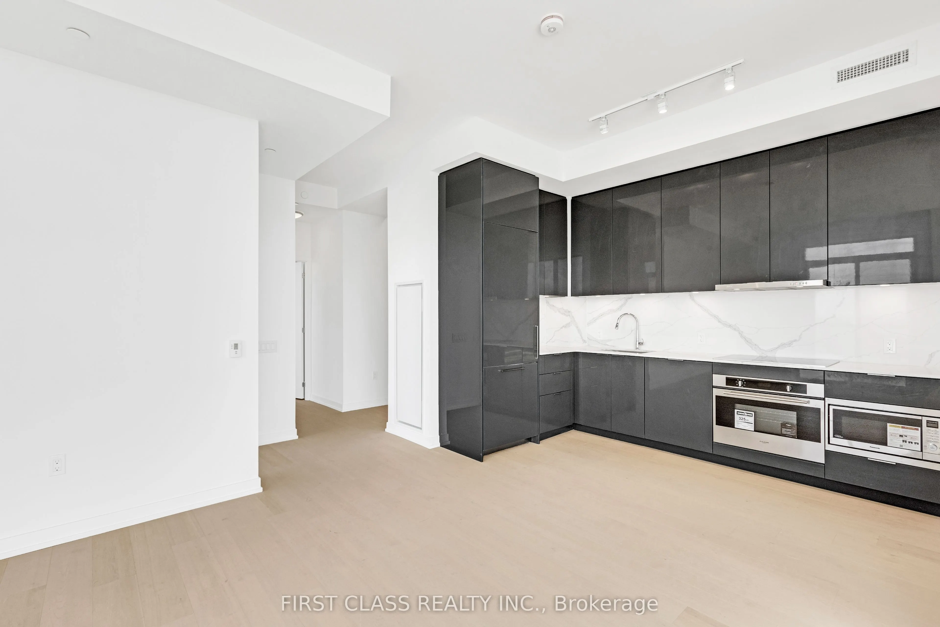 8 Olympic Garden Drive, #S3504