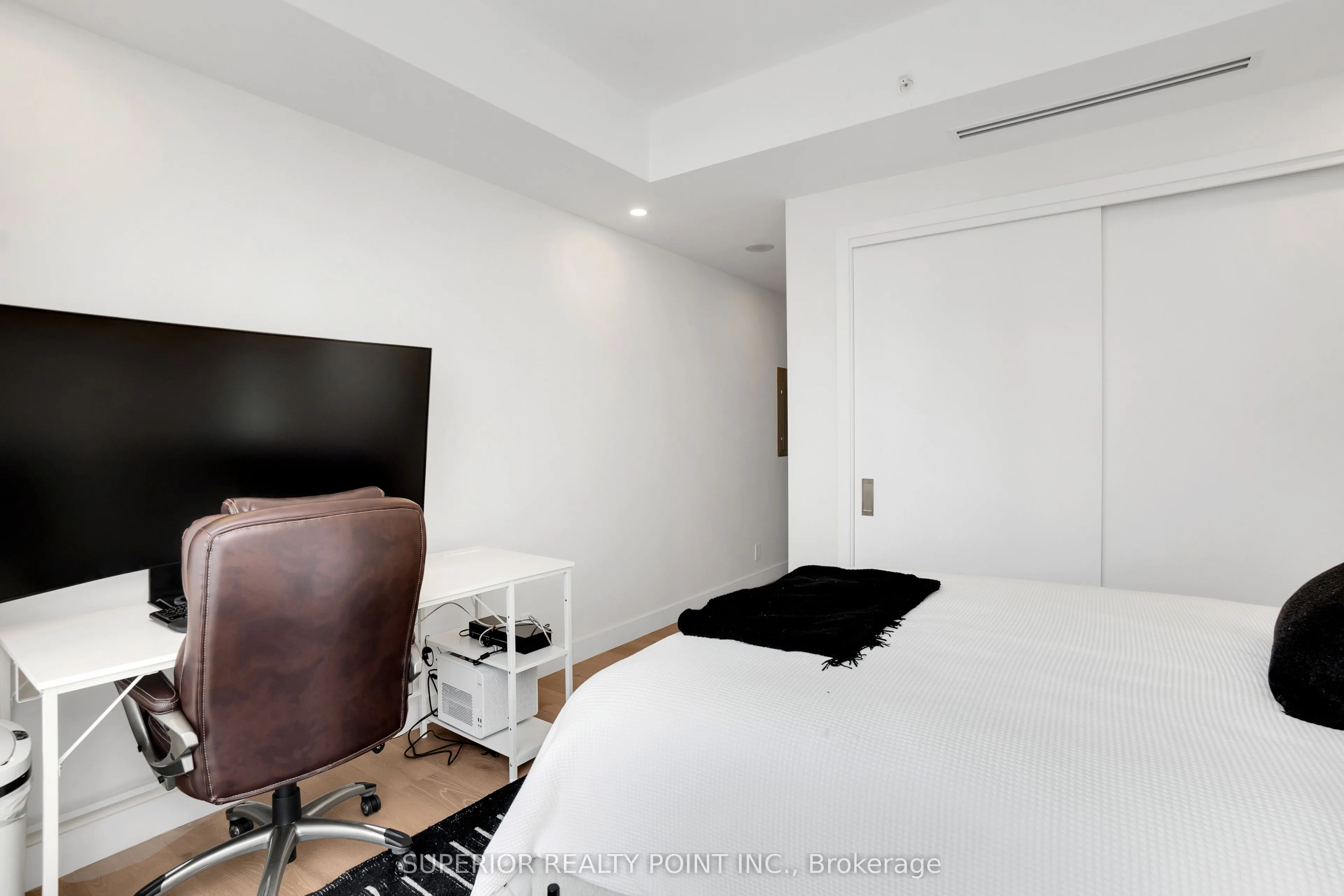 180 University Avenue, #4408