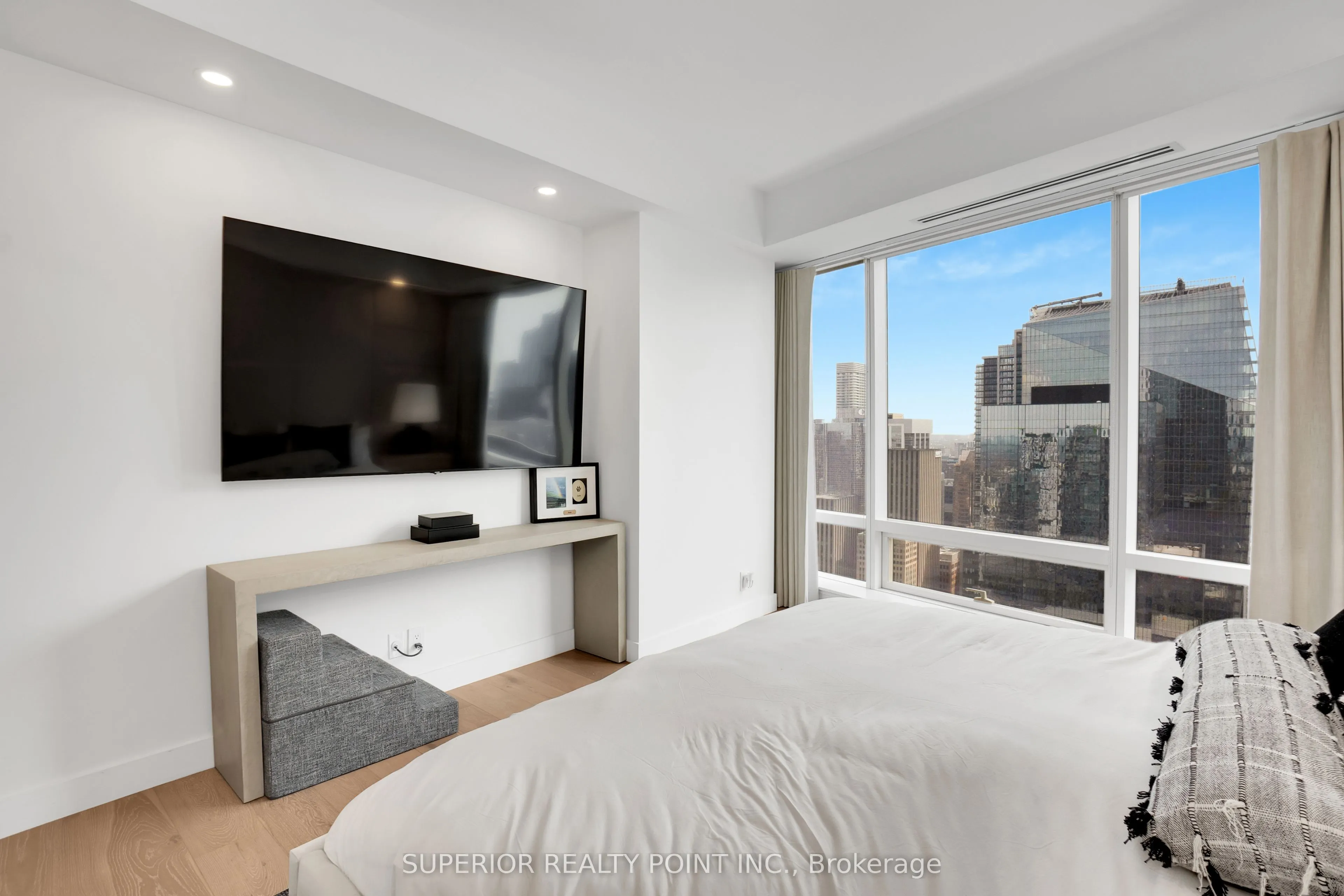 180 University Avenue, #4408