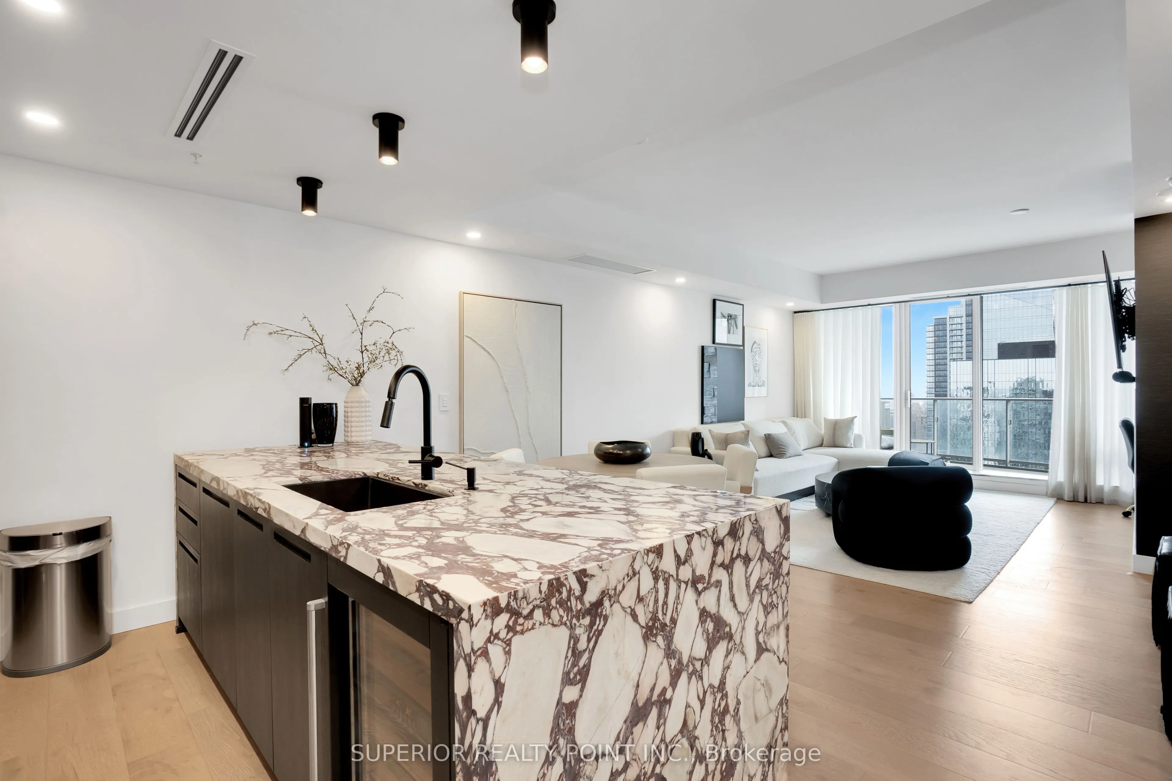 180 University Avenue, #4408