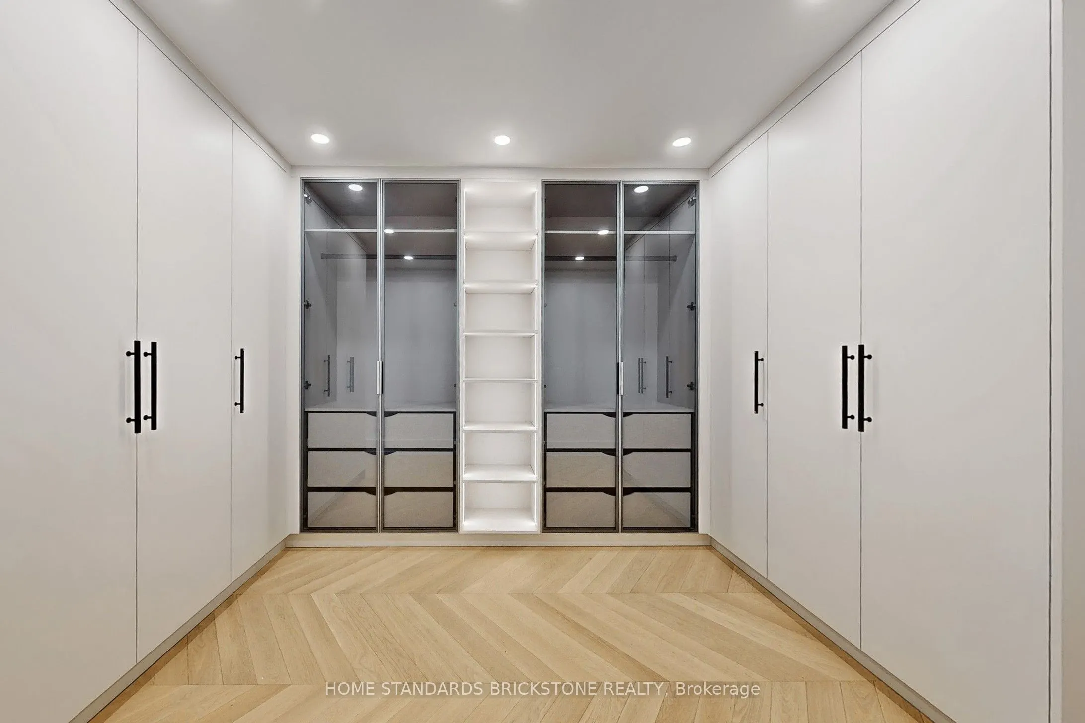 110 Bloor Street W, #1009