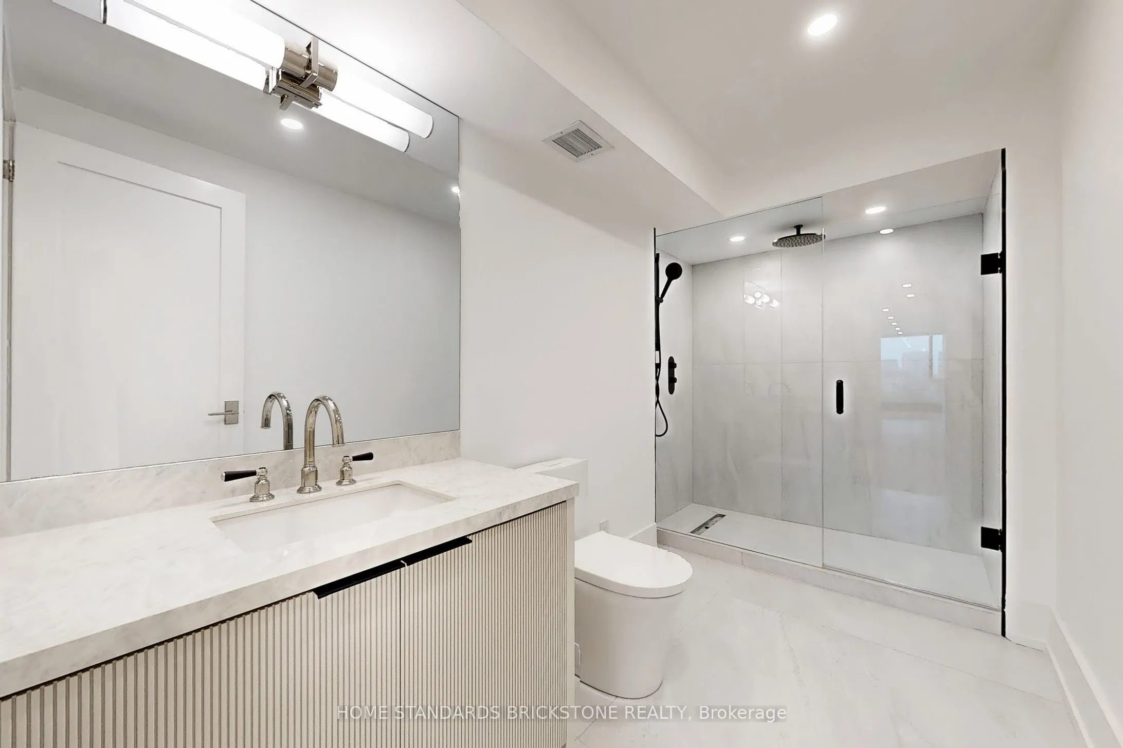 110 Bloor Street W, #1009
