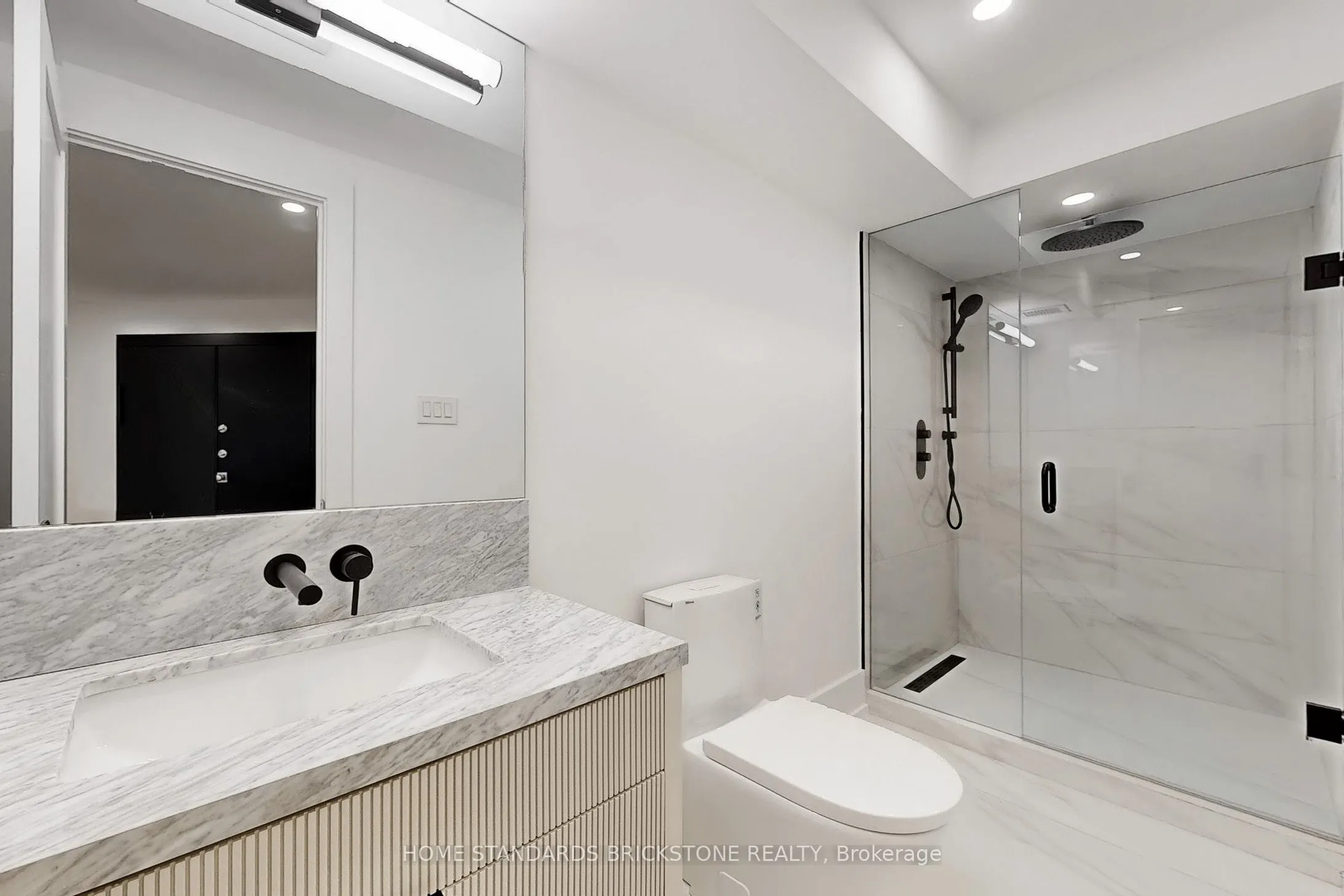 110 Bloor Street W, #1009