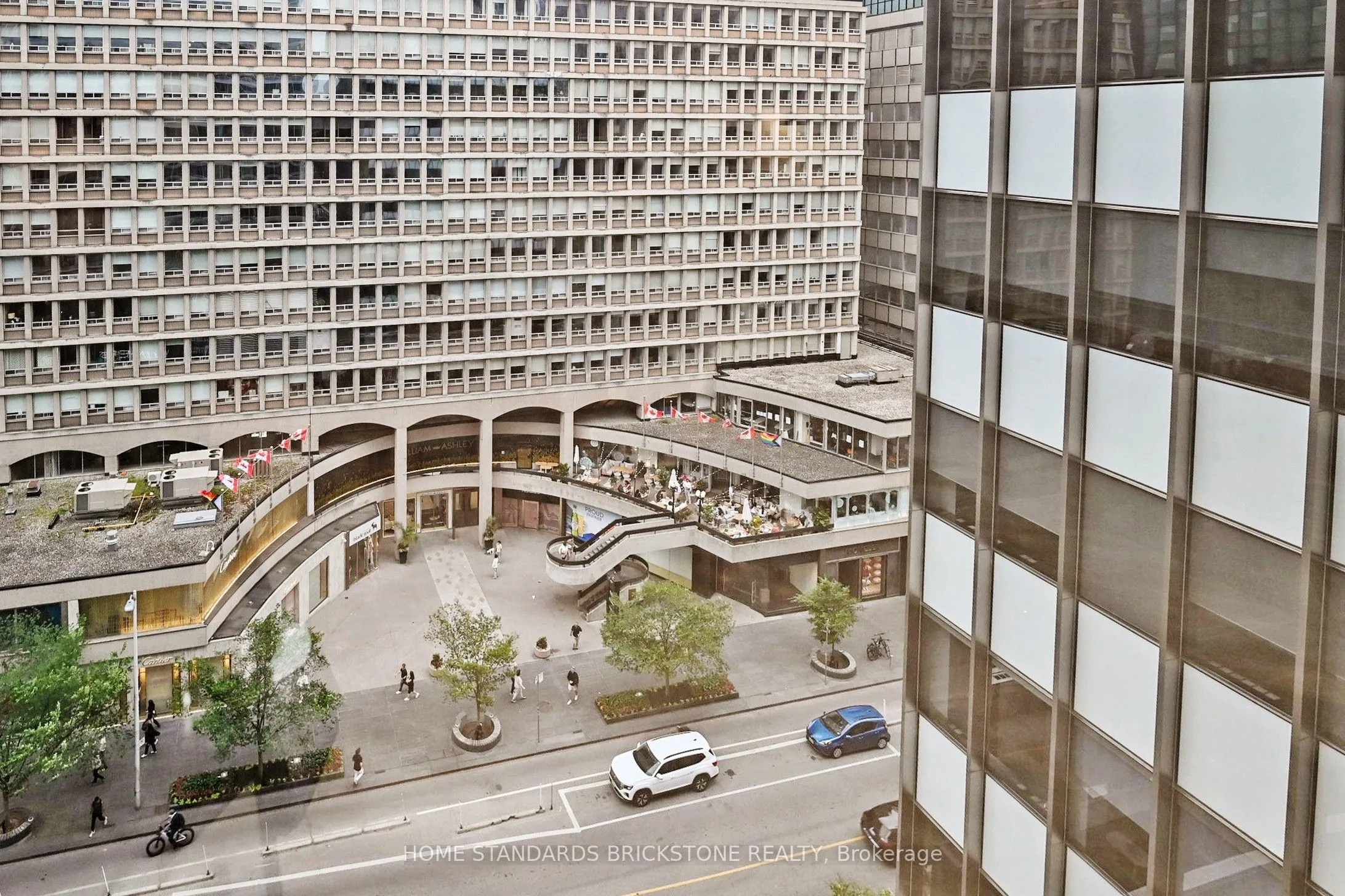 110 Bloor Street W, #1009