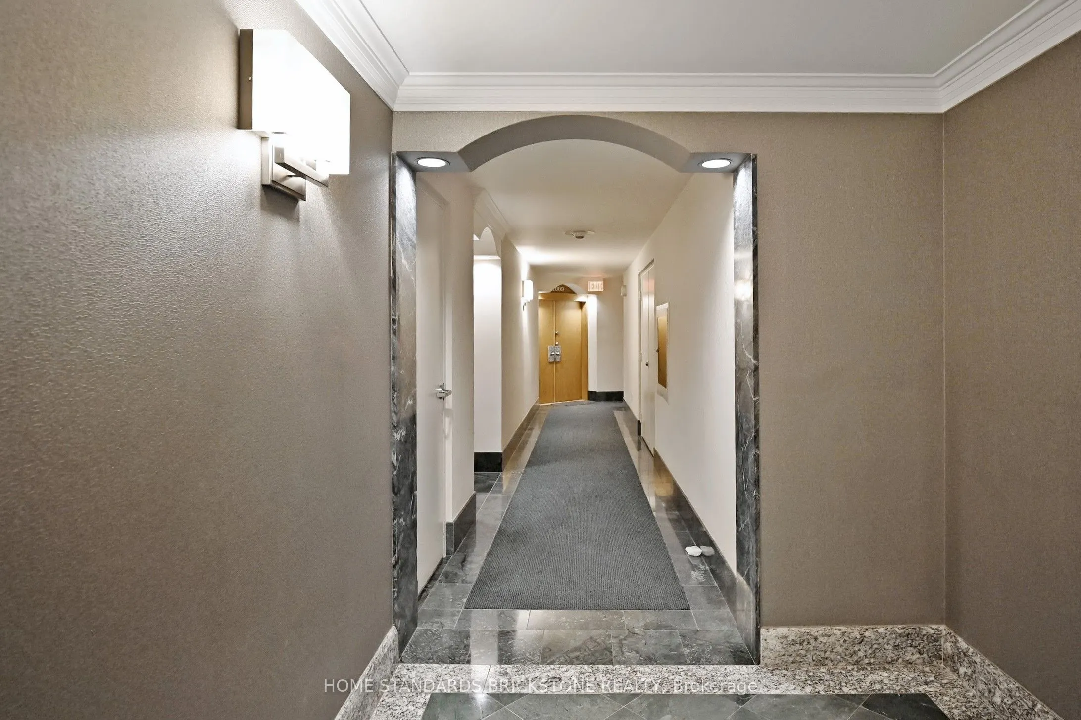 110 Bloor Street W, #1009