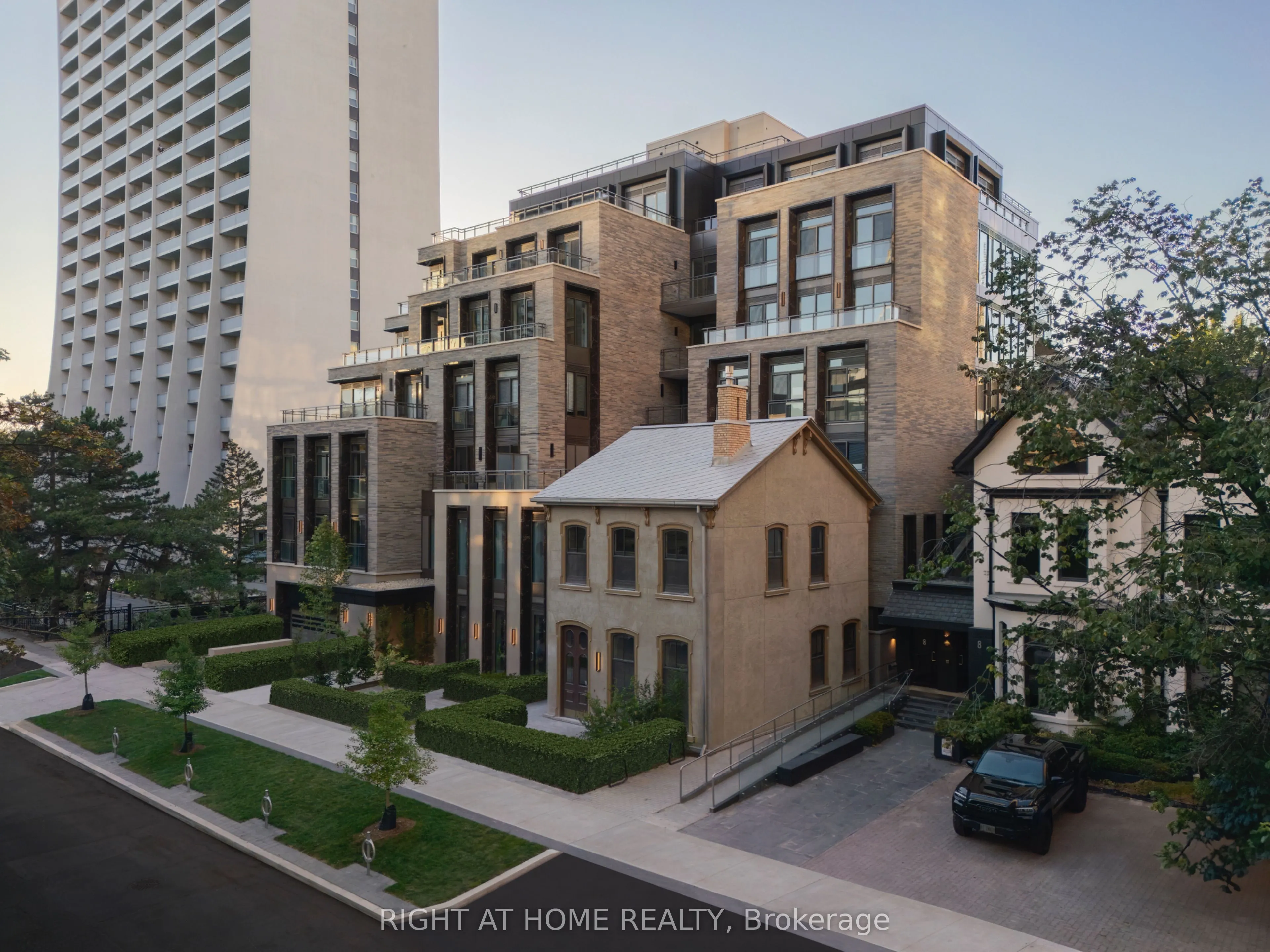 10 Prince Arthur Avenue, #Garden Home 2