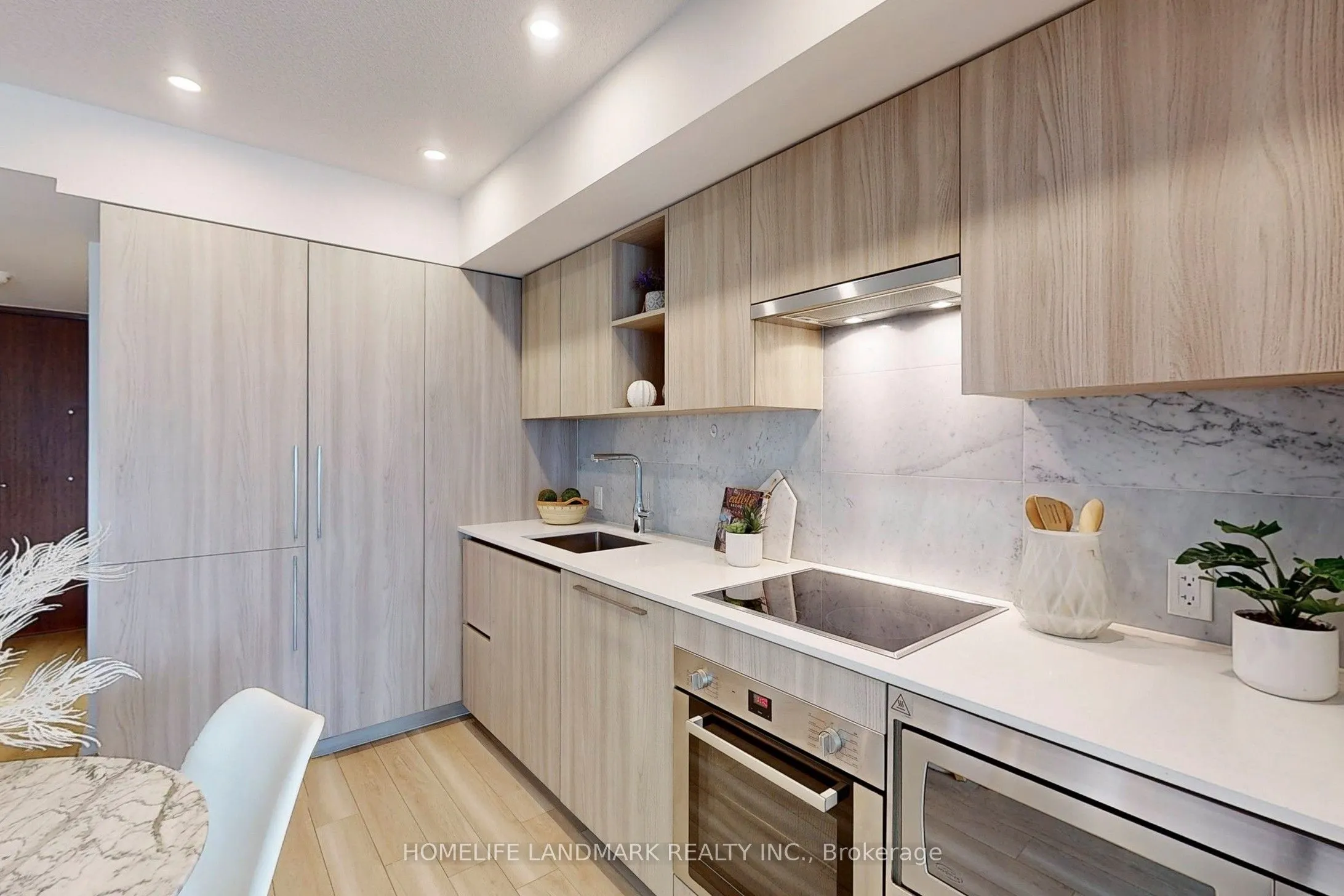 17 Bathurst Street, #2712