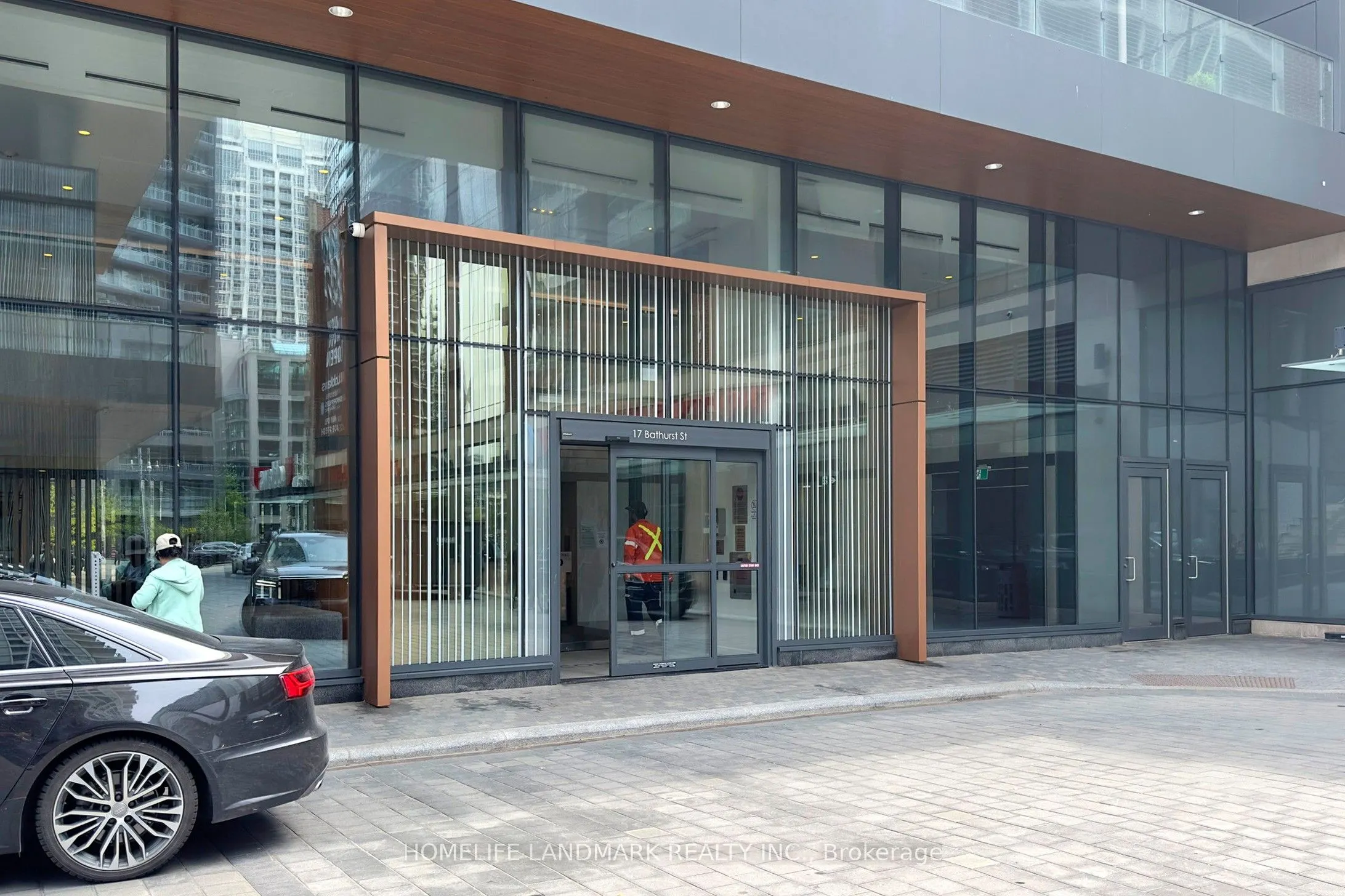 17 Bathurst Street, #2712